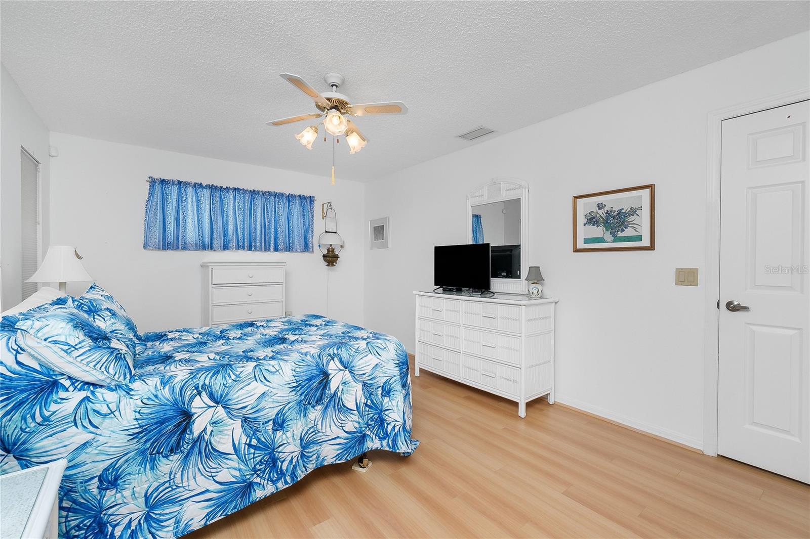 Image 20 of 46 For 9457 Heartwellville Avenue
