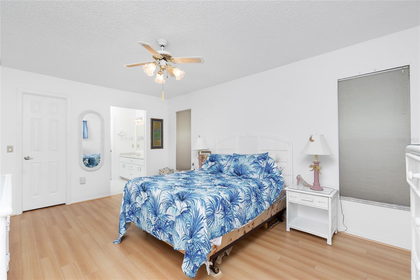 Image 21 of 46 For 9457 Heartwellville Avenue