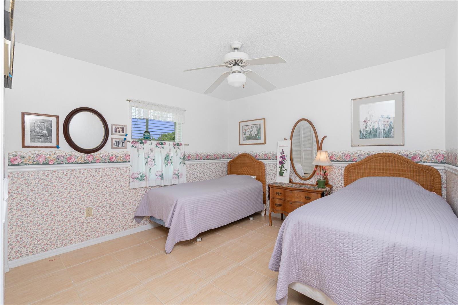 Image 26 of 46 For 9457 Heartwellville Avenue