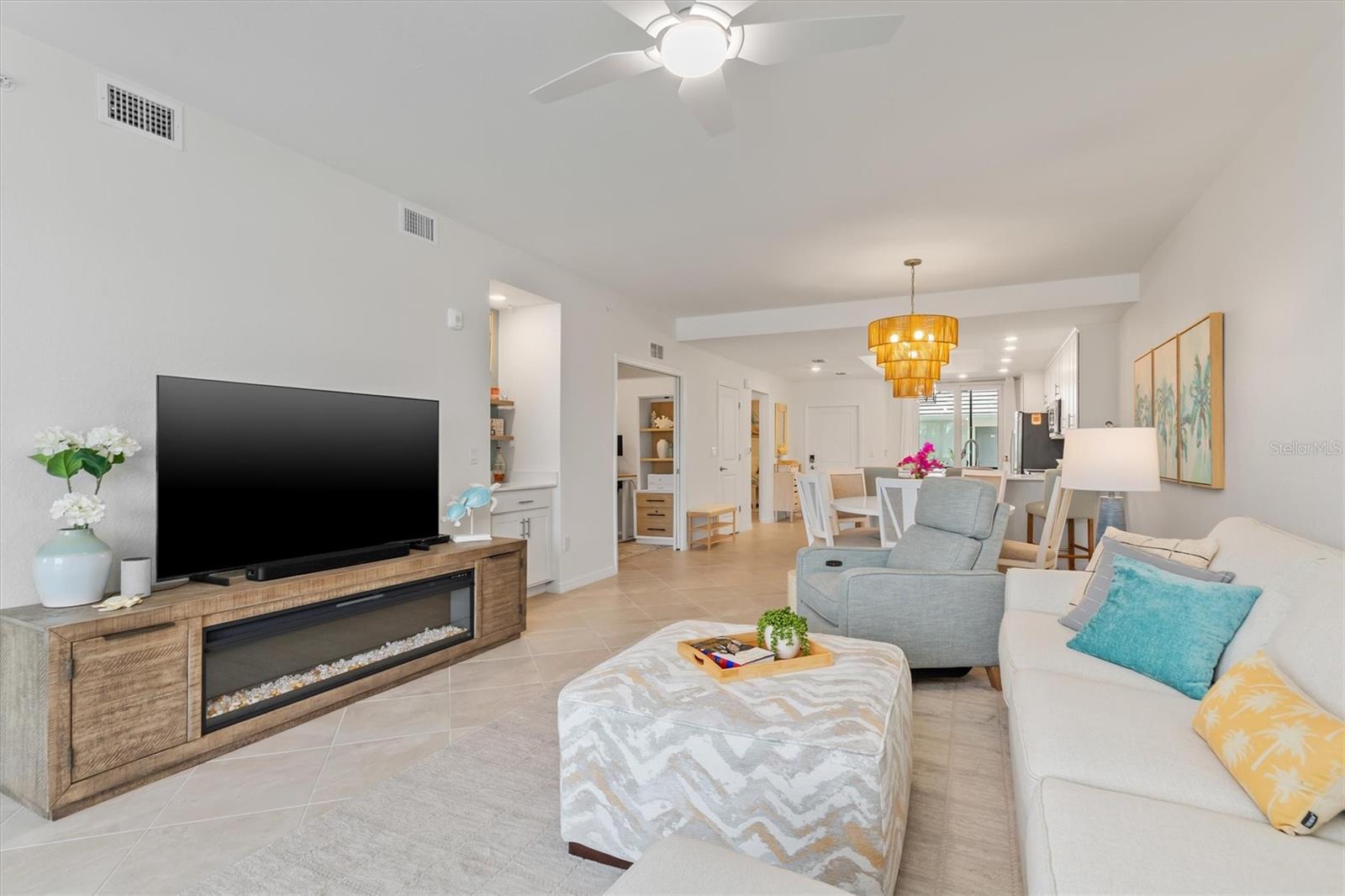 Image 16 of 64 For 12470 Wellen Golf Street 107