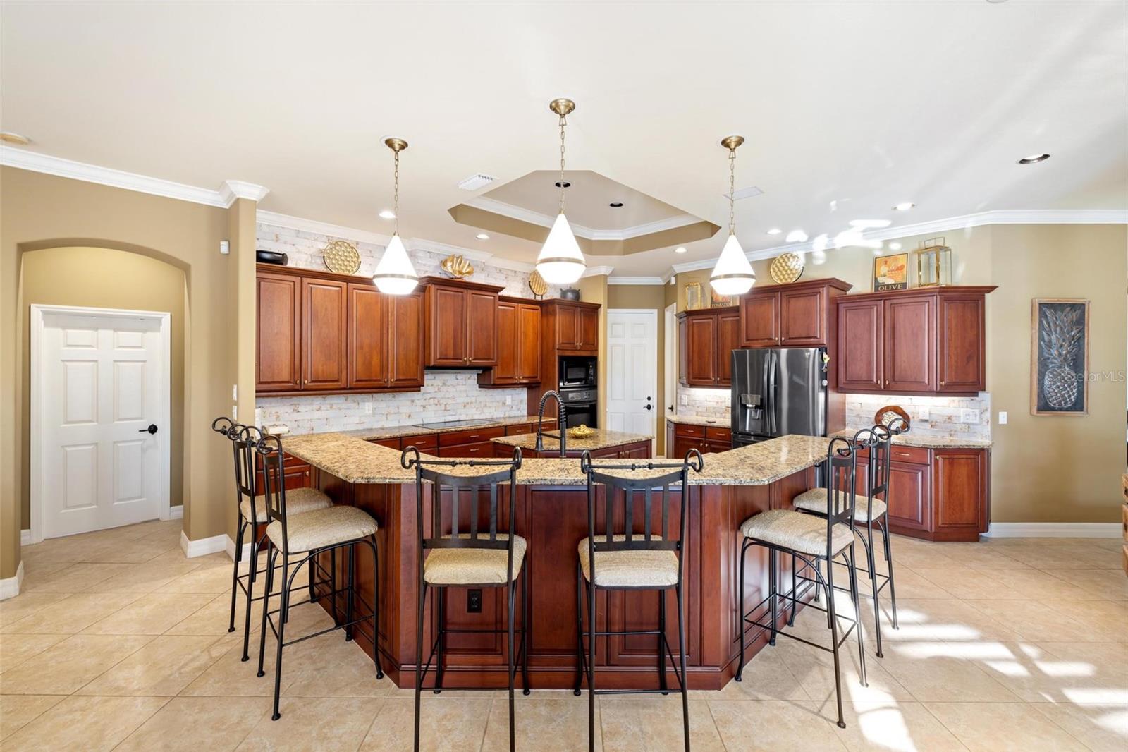 Image 15 of 74 For 1415 Bayshore Drive