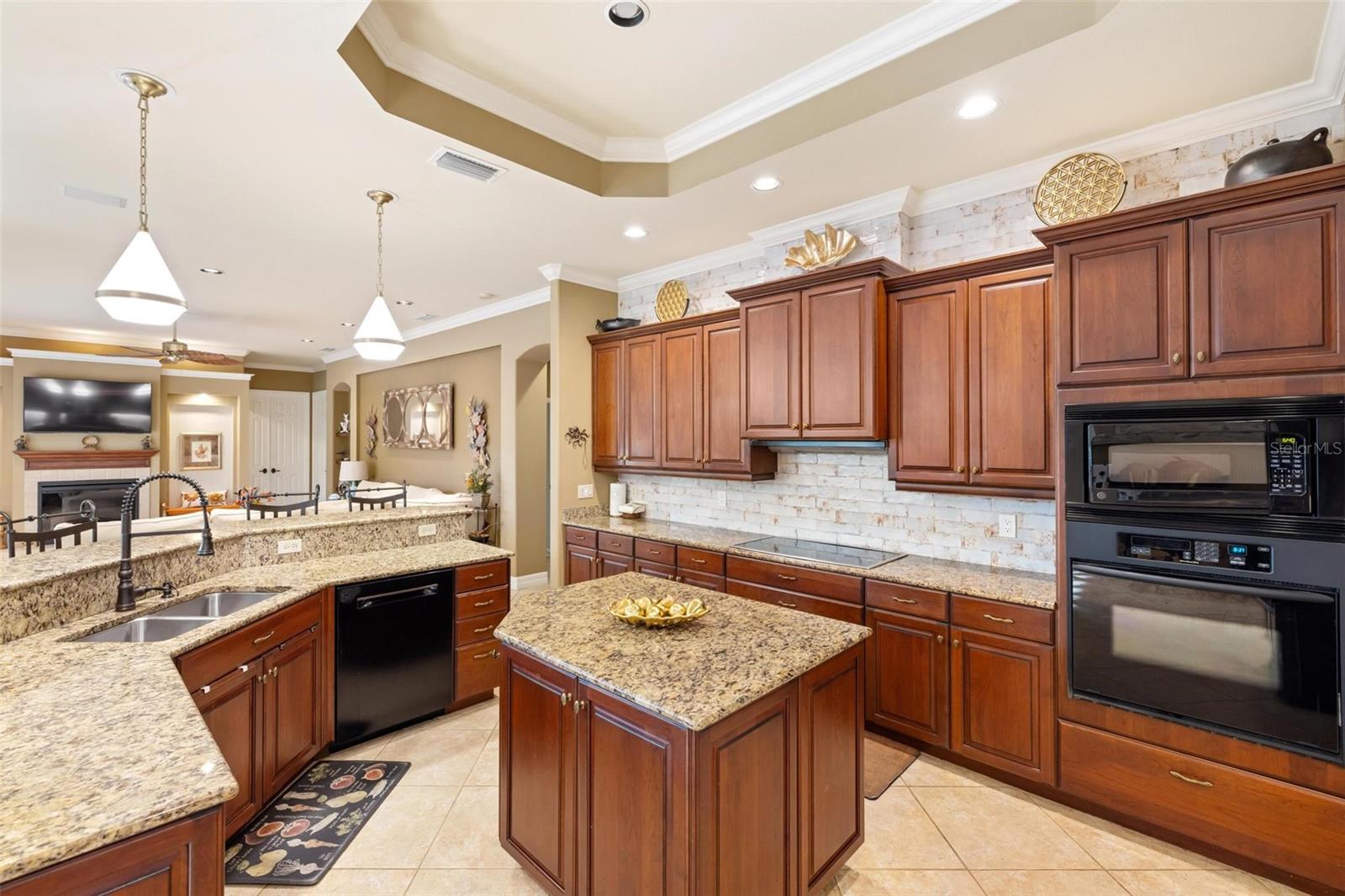 Image 16 of 74 For 1415 Bayshore Drive