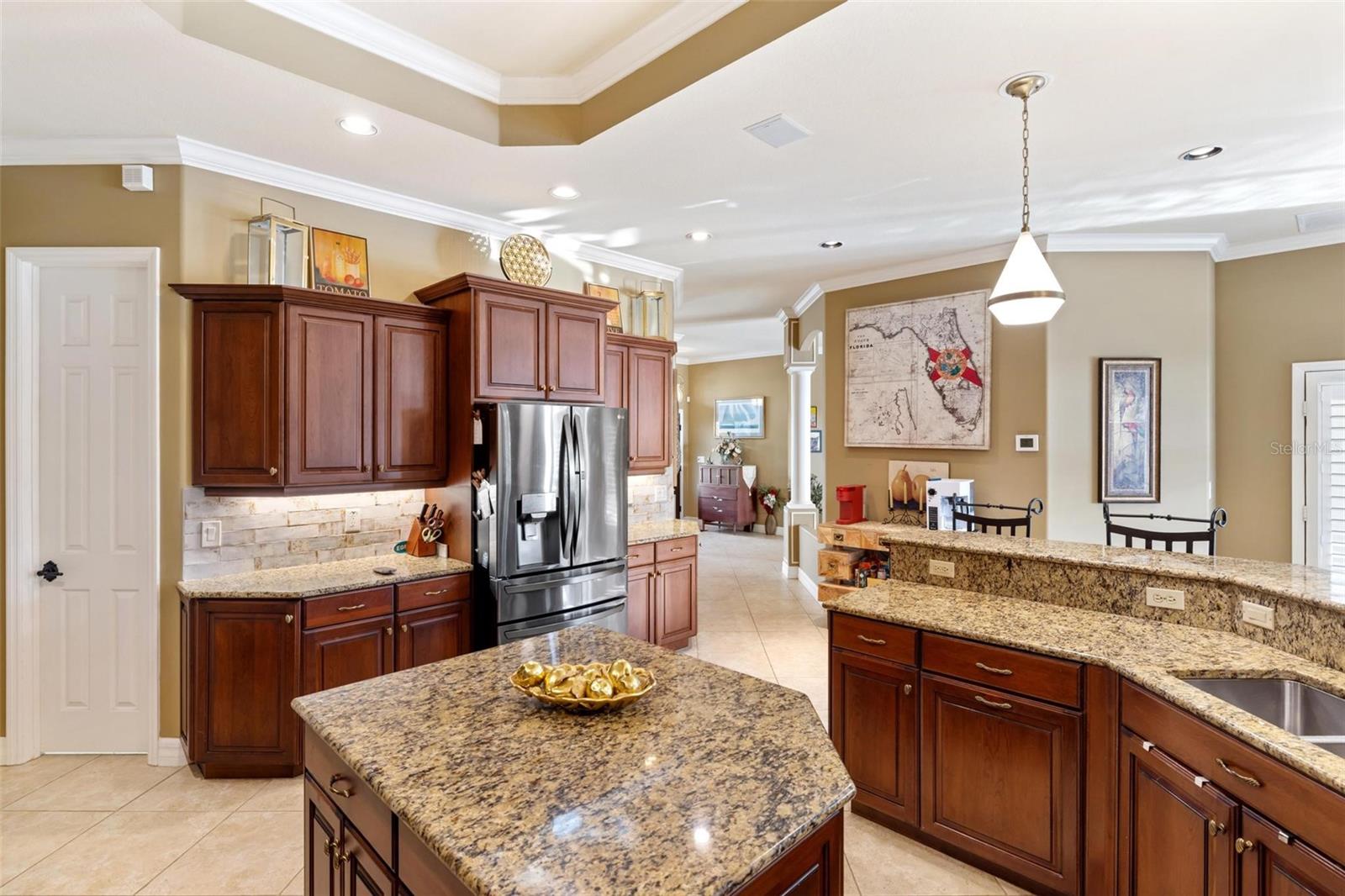 Image 18 of 74 For 1415 Bayshore Drive