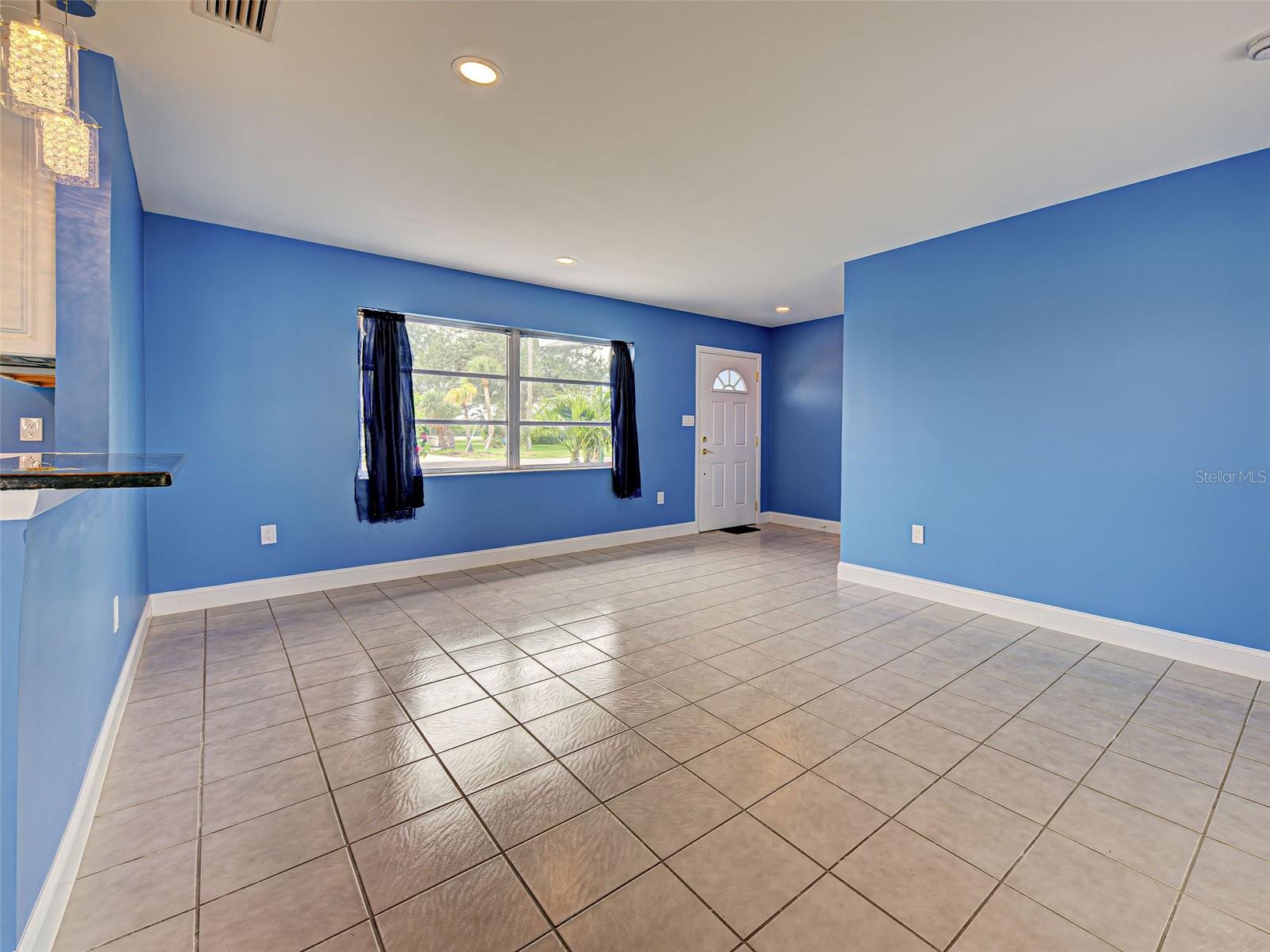 Image 9 of 79 For 1295 Maryknoll Road