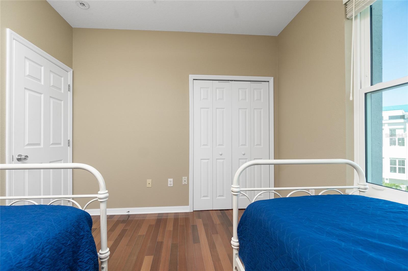 Image 16 of 80 For 8222 Harborside Circle 1