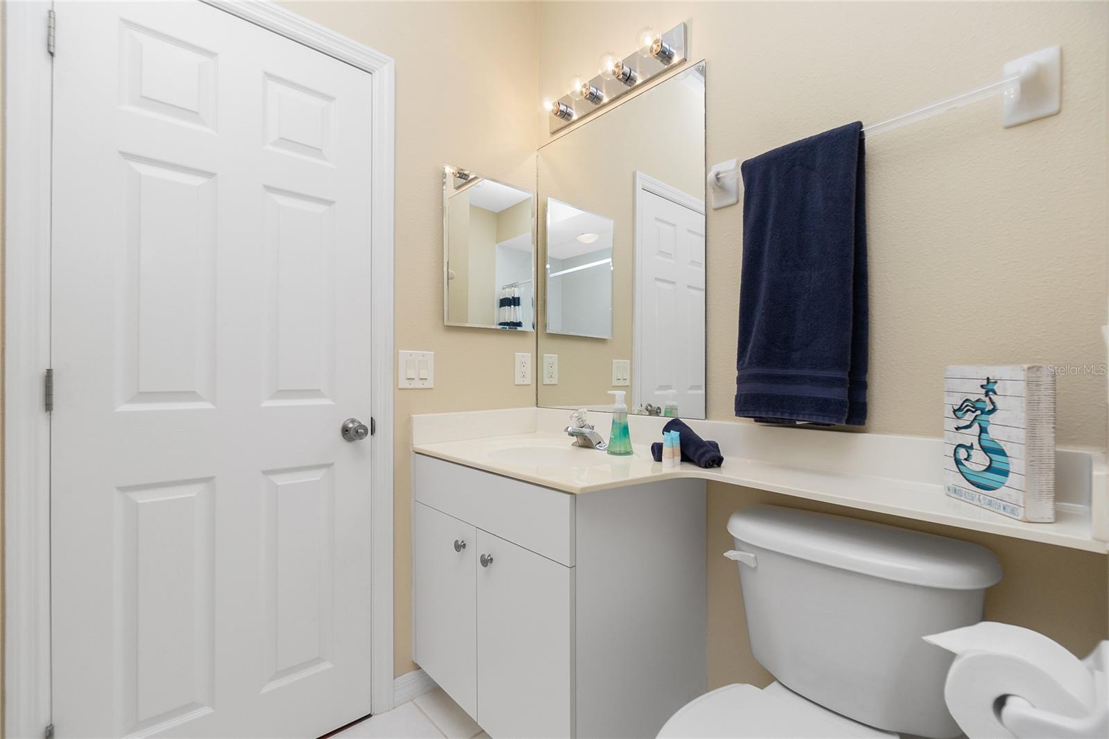 Image 20 of 80 For 8222 Harborside Circle 1