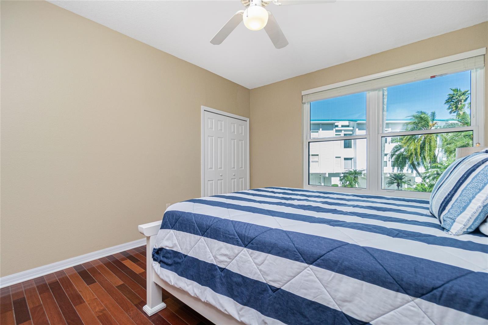 Image 32 of 80 For 8222 Harborside Circle 1