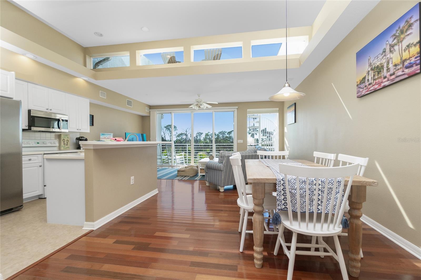 Image 4 of 80 For 8222 Harborside Circle 1
