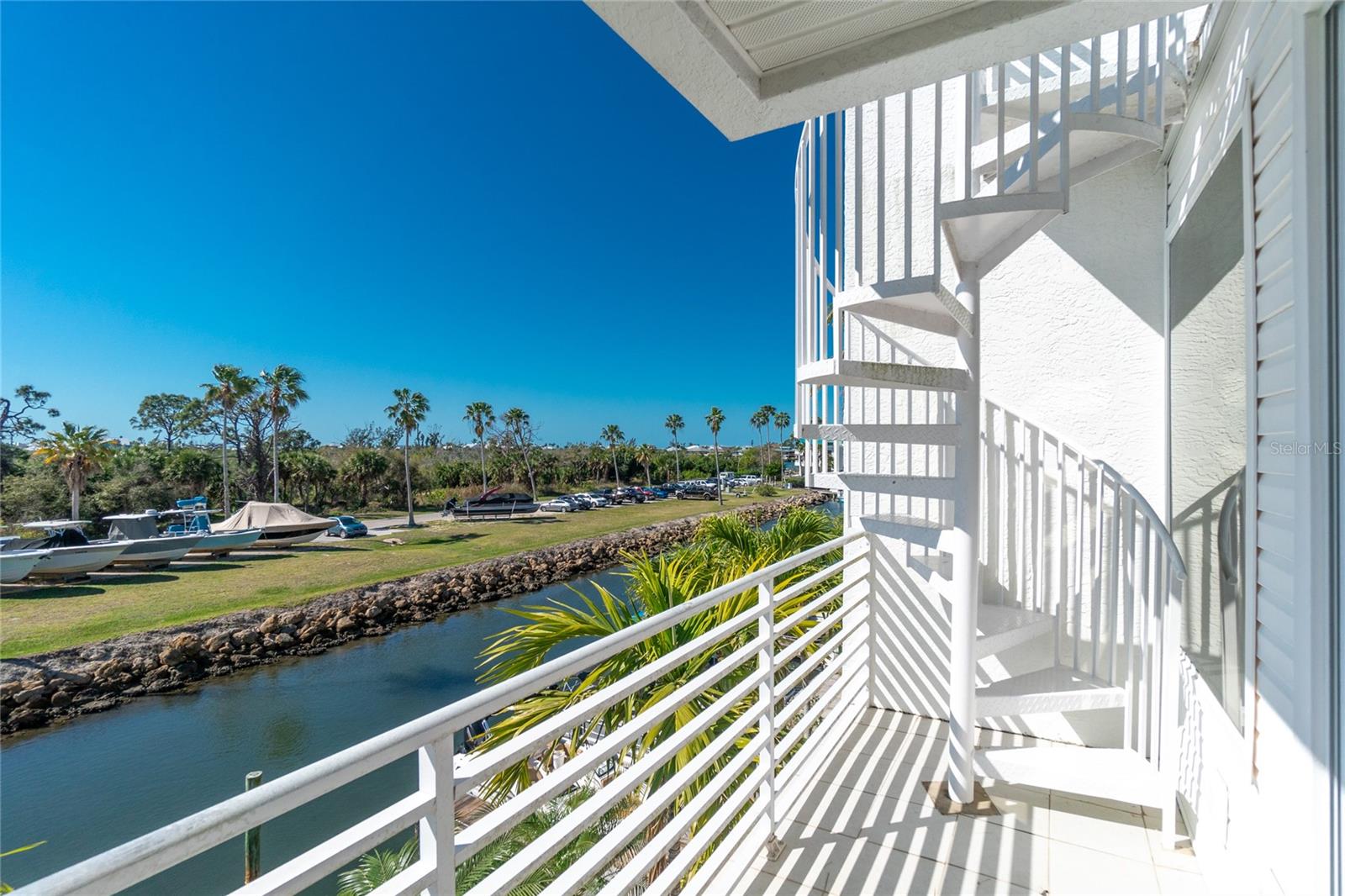Image 51 of 80 For 8222 Harborside Circle 1