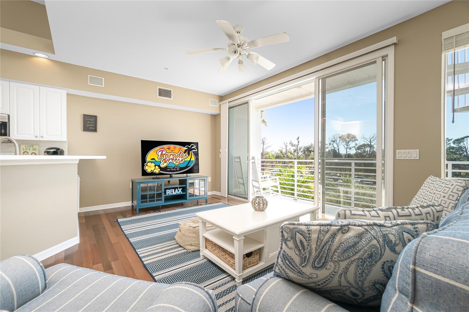 Image 6 of 80 For 8222 Harborside Circle 1