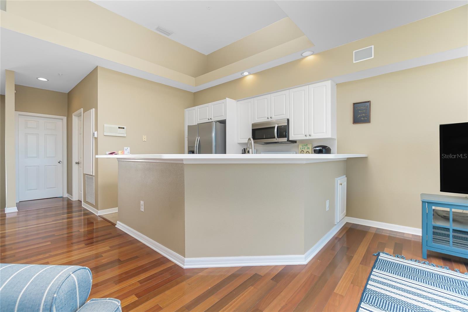Image 9 of 80 For 8222 Harborside Circle 1