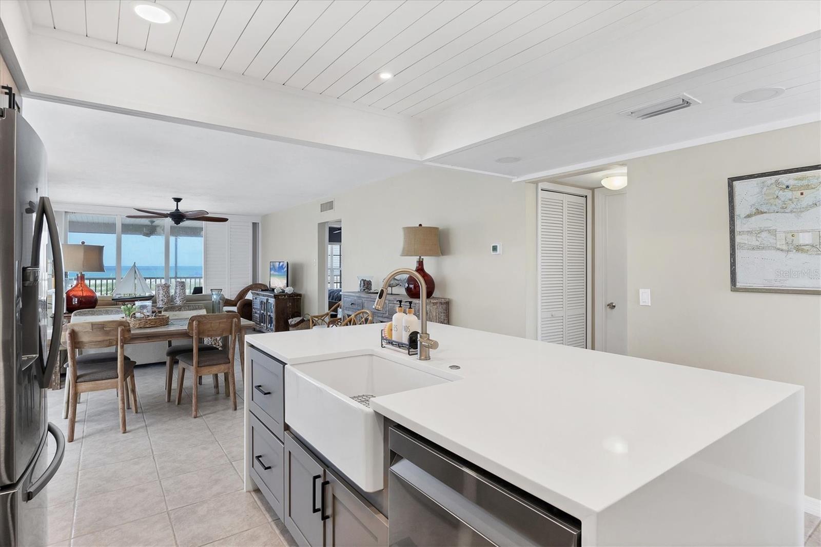 Image 14 of 54 For 7486 Palm Island Drive 2413