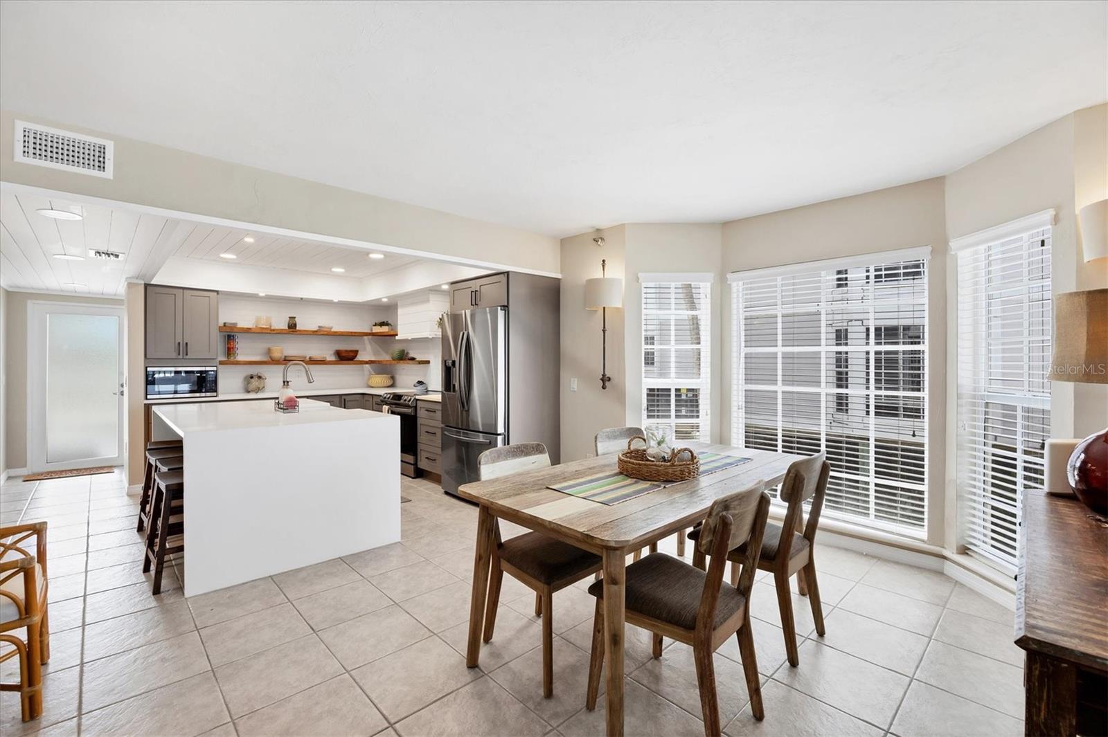 Image 15 of 54 For 7486 Palm Island Drive 2413
