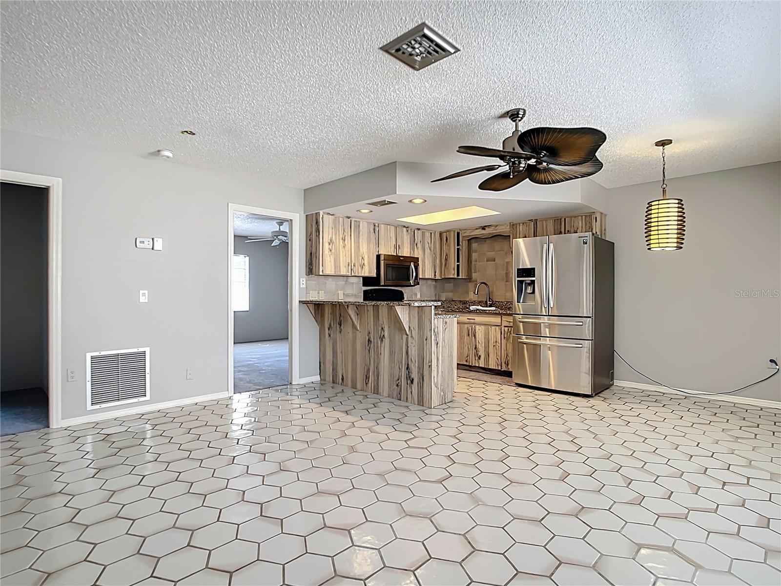 Image 18 of 45 For 813 Ormond Street B