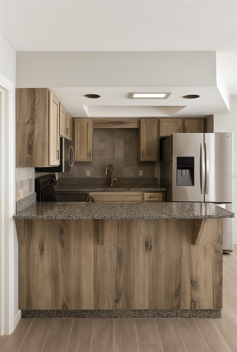 Image 2 of 4 For 813 Ormond Street A