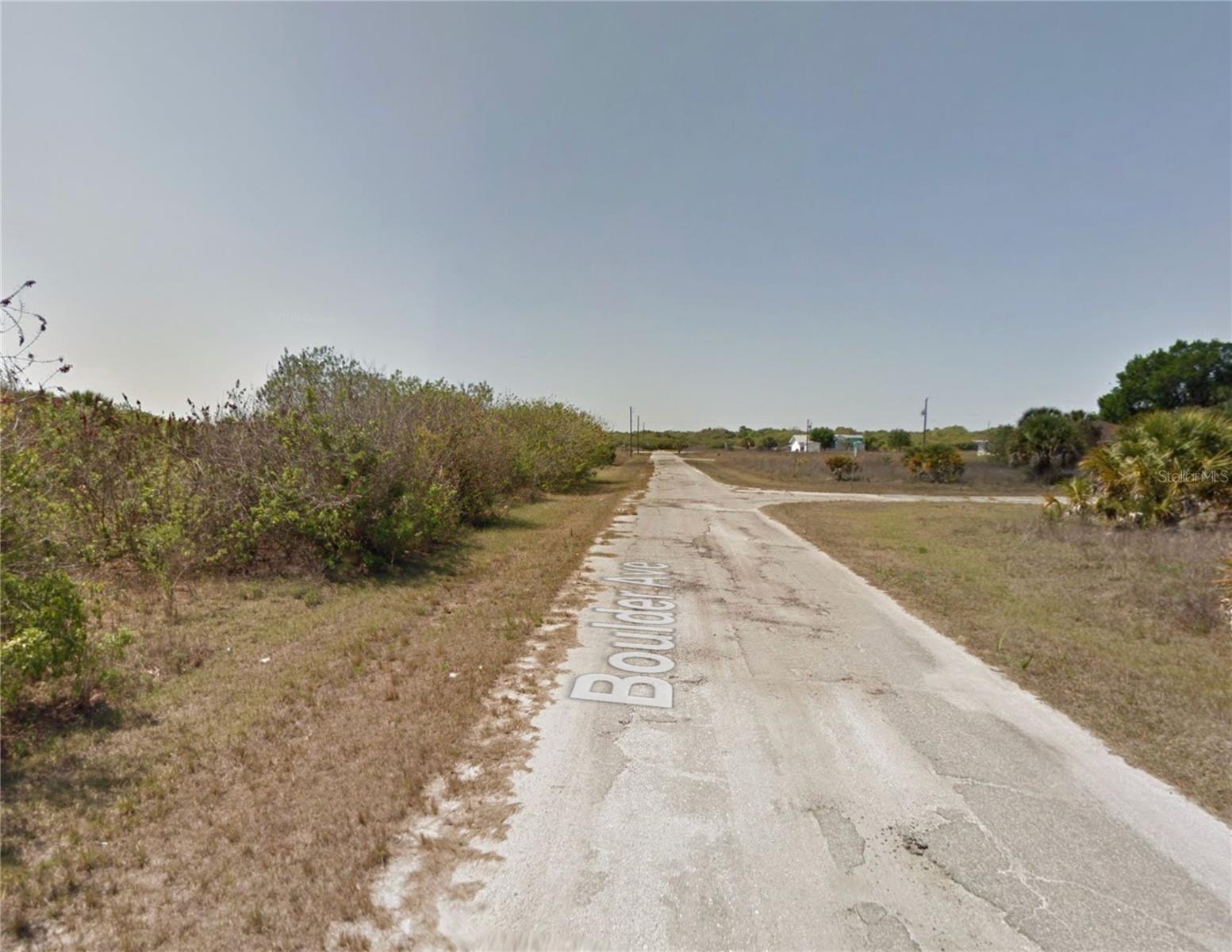 Image 3 of 14 For 19425 Boulder Avenue