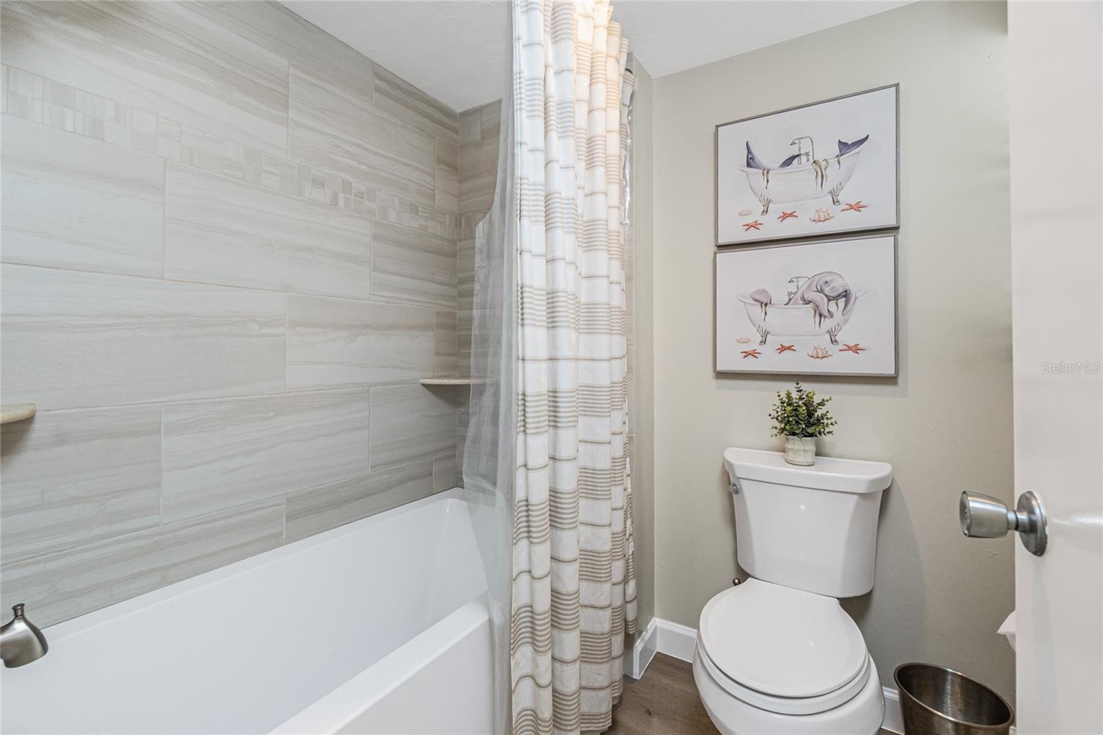 Image 30 of 43 For 2955 Beach Road A411