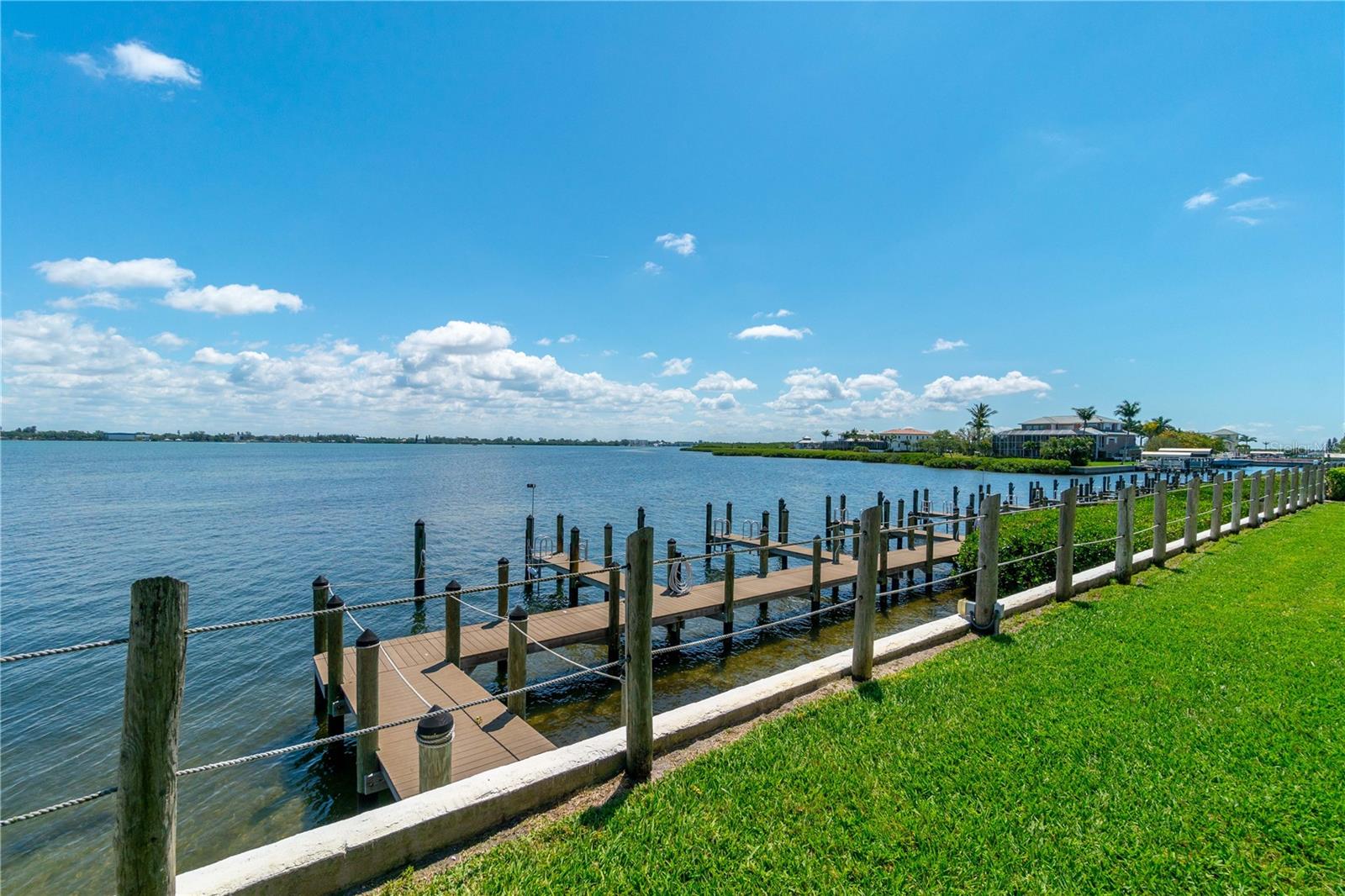Image 7 of 43 For 2955 Beach Road A411
