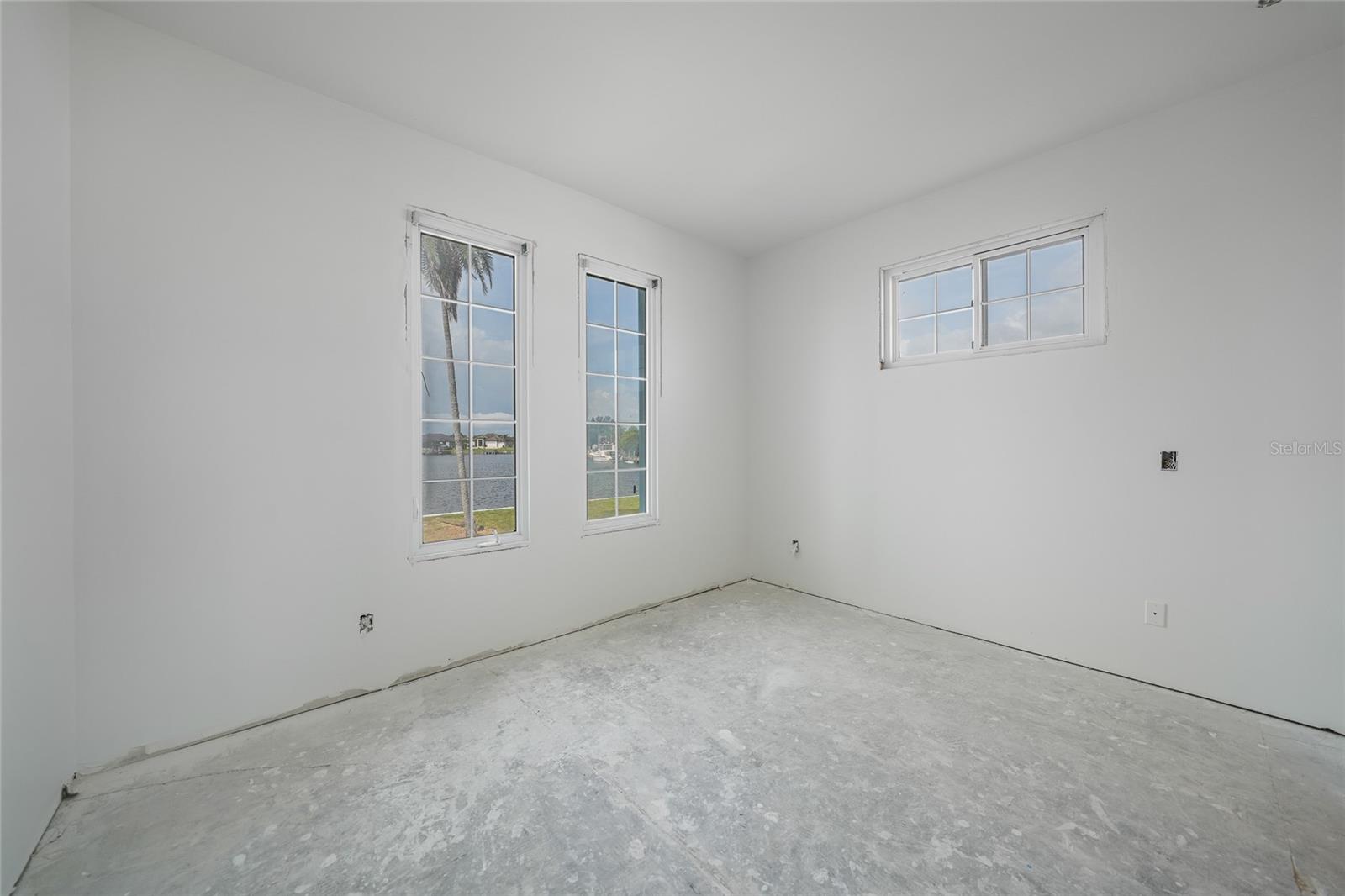Image 13 of 60 For 21519 Edgewater Drive