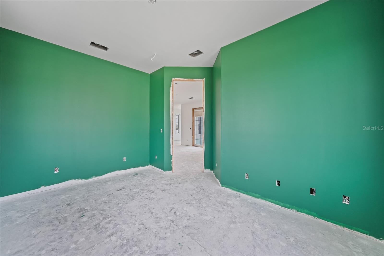 Image 17 of 60 For 21519 Edgewater Drive