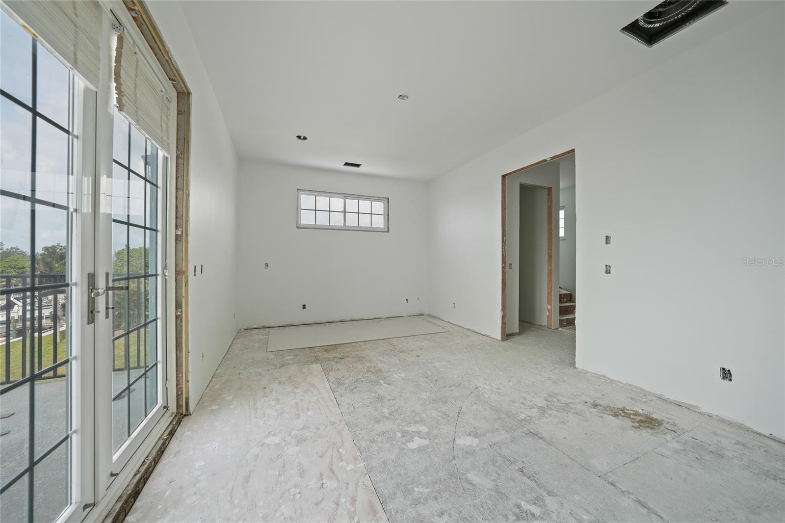 Image 20 of 60 For 21519 Edgewater Drive