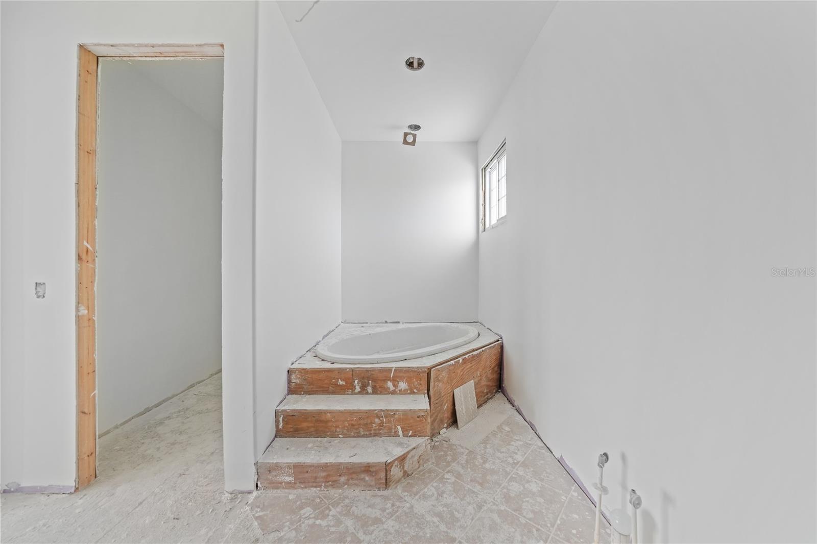 Image 23 of 60 For 21519 Edgewater Drive