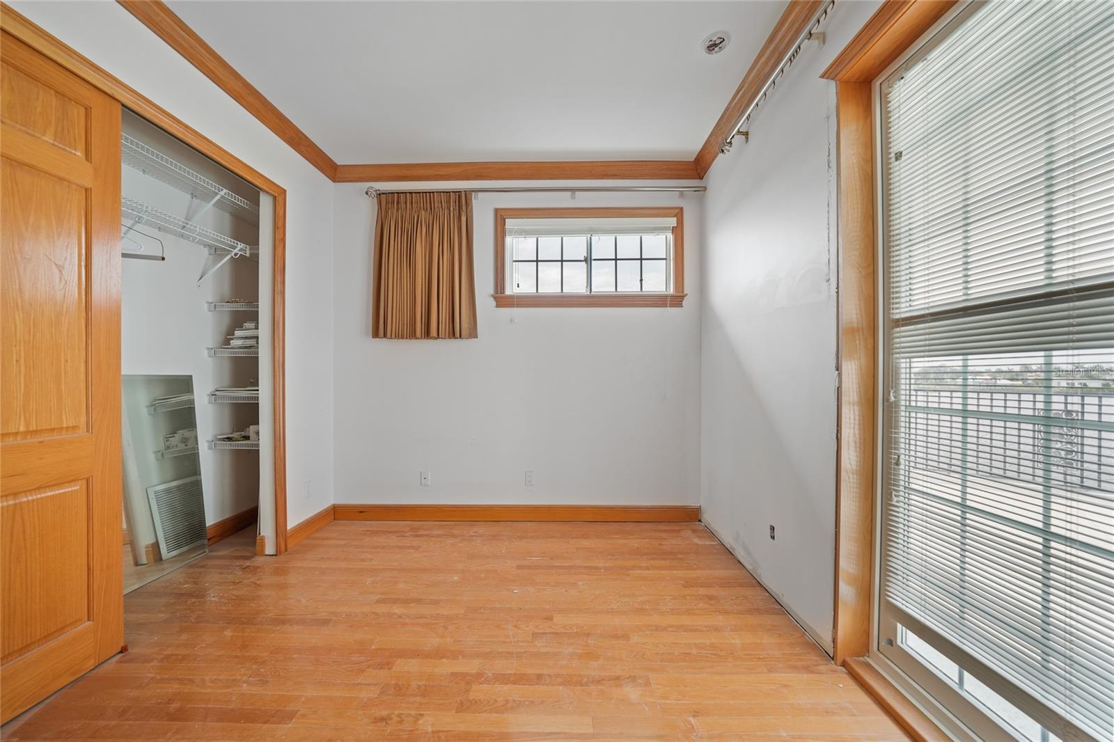 Image 25 of 60 For 21519 Edgewater Drive