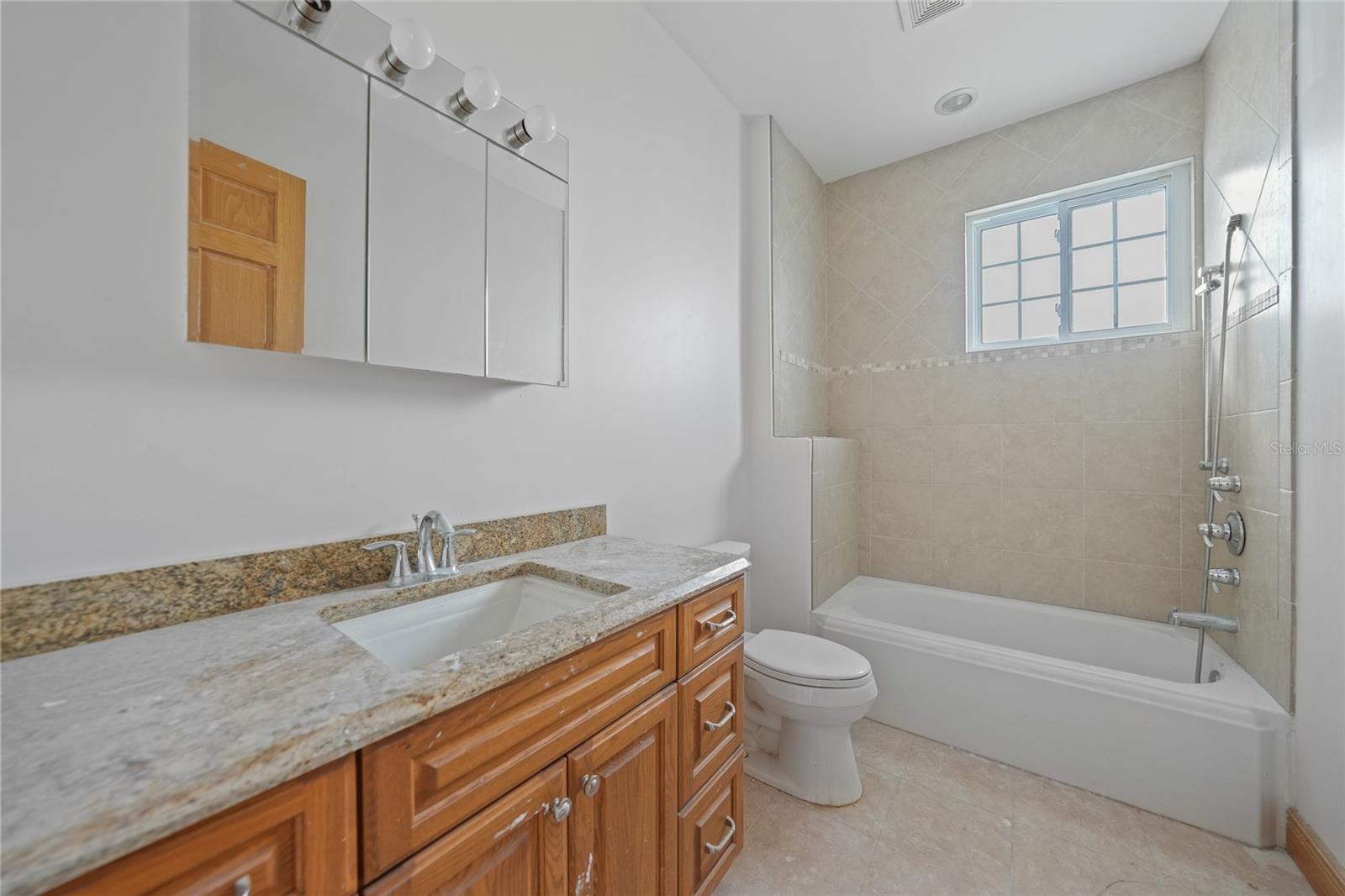 Image 27 of 60 For 21519 Edgewater Drive