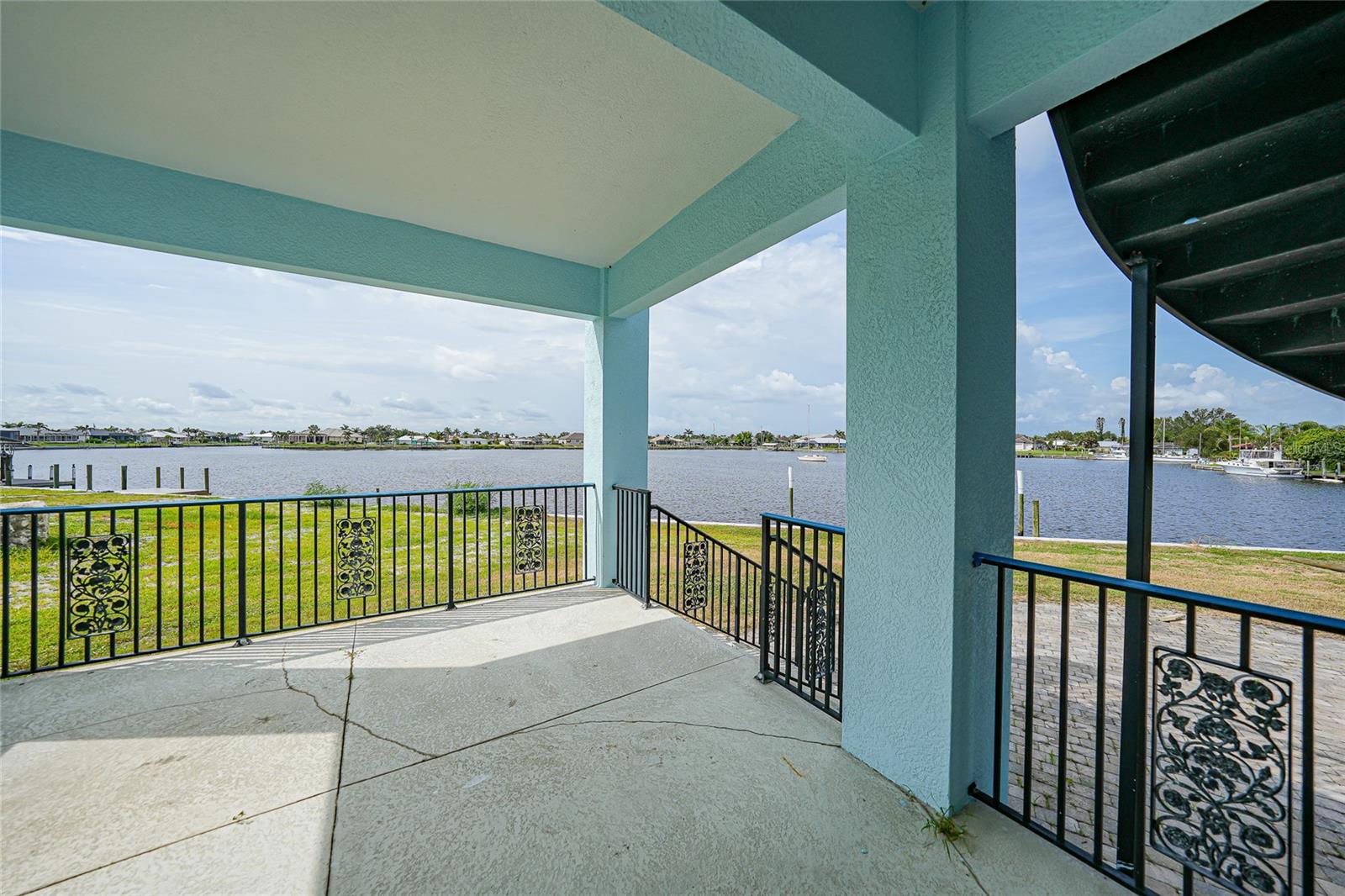 Image 39 of 60 For 21519 Edgewater Drive