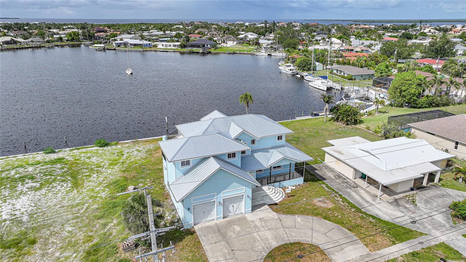 Image 48 of 60 For 21519 Edgewater Drive