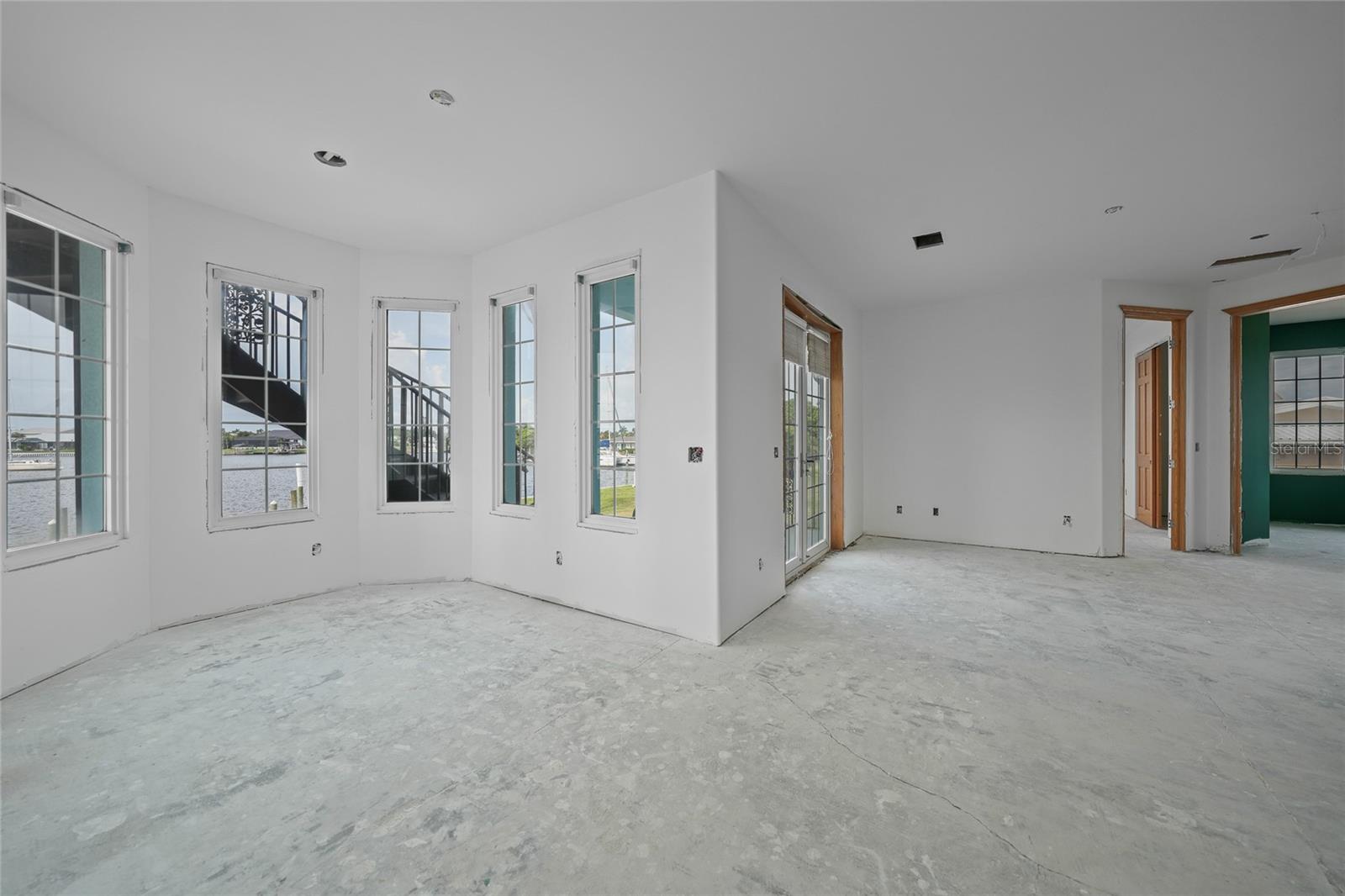 Image 5 of 60 For 21519 Edgewater Drive