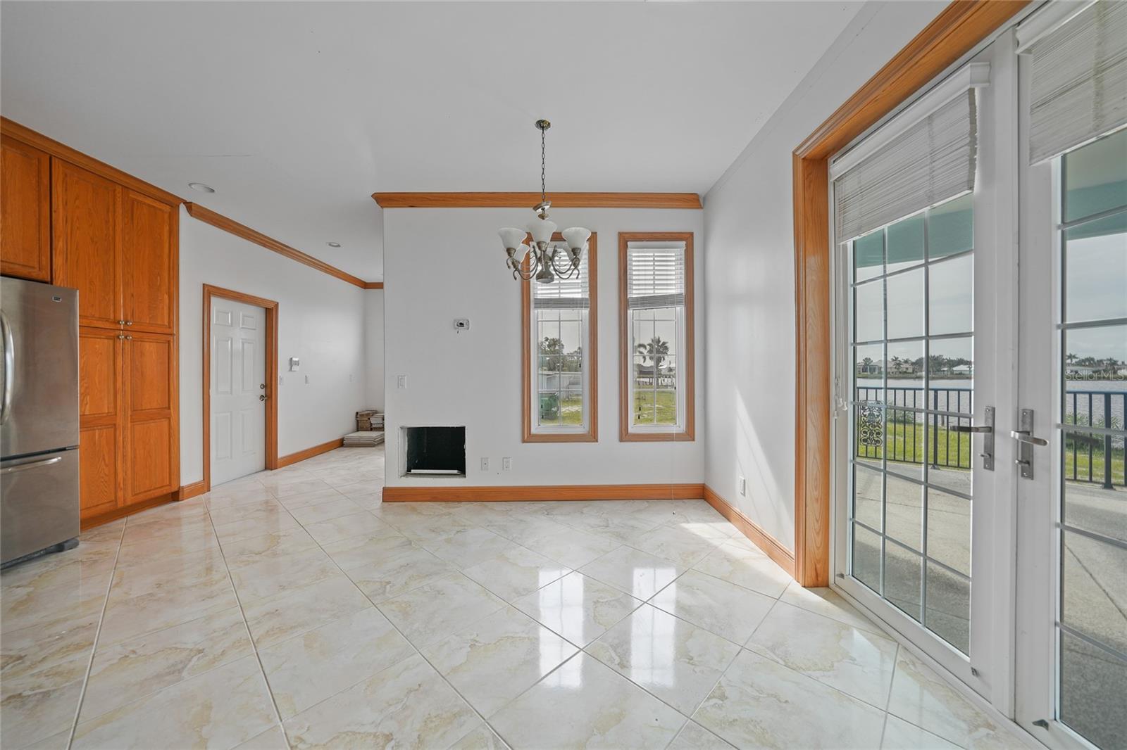 Image 7 of 60 For 21519 Edgewater Drive