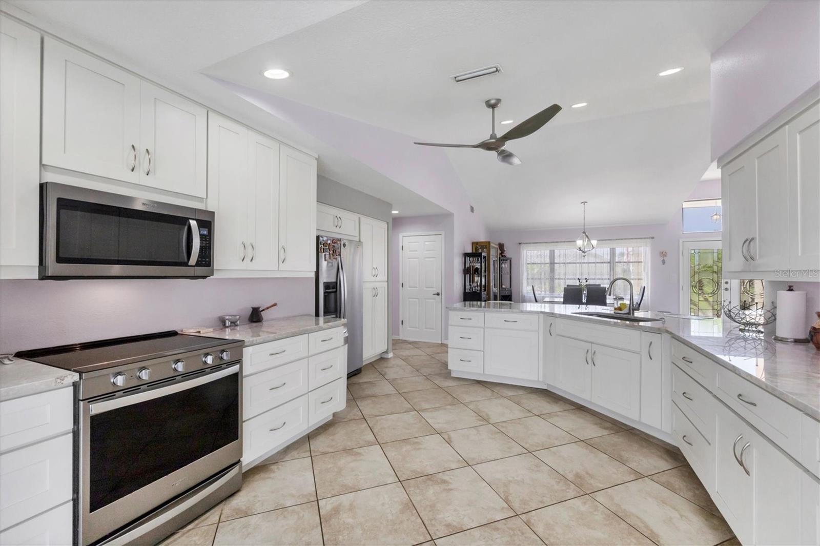 Image 14 of 37 For 4 Leeward Drive
