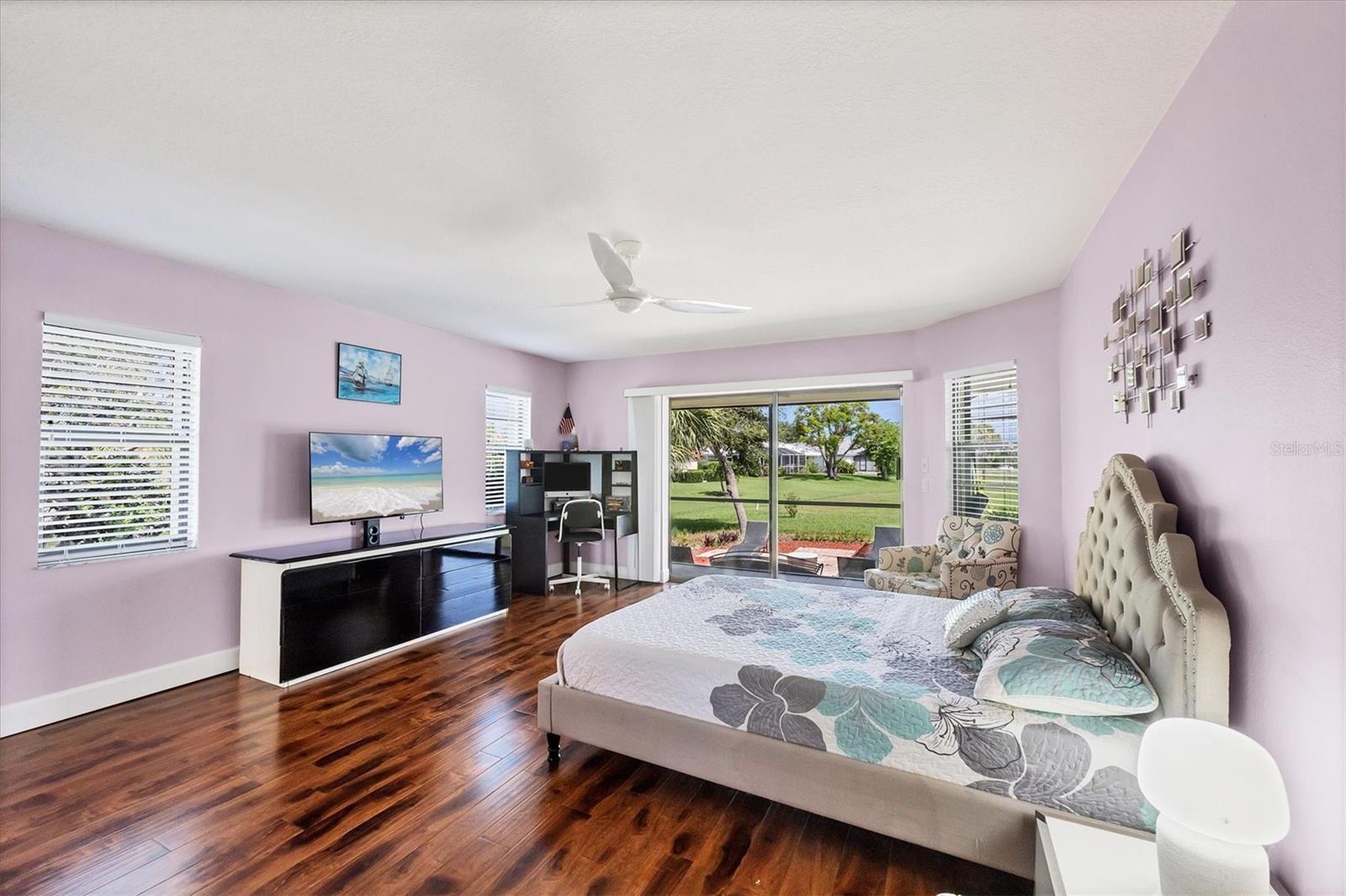 Image 16 of 37 For 4 Leeward Drive