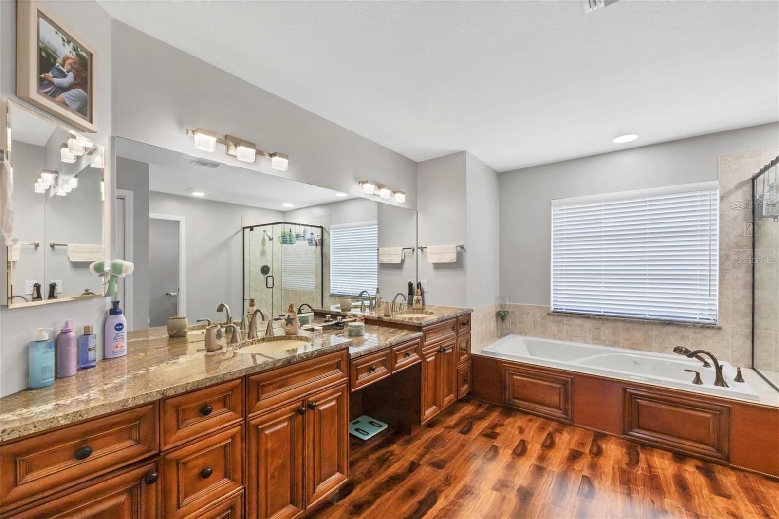 Image 18 of 37 For 4 Leeward Drive
