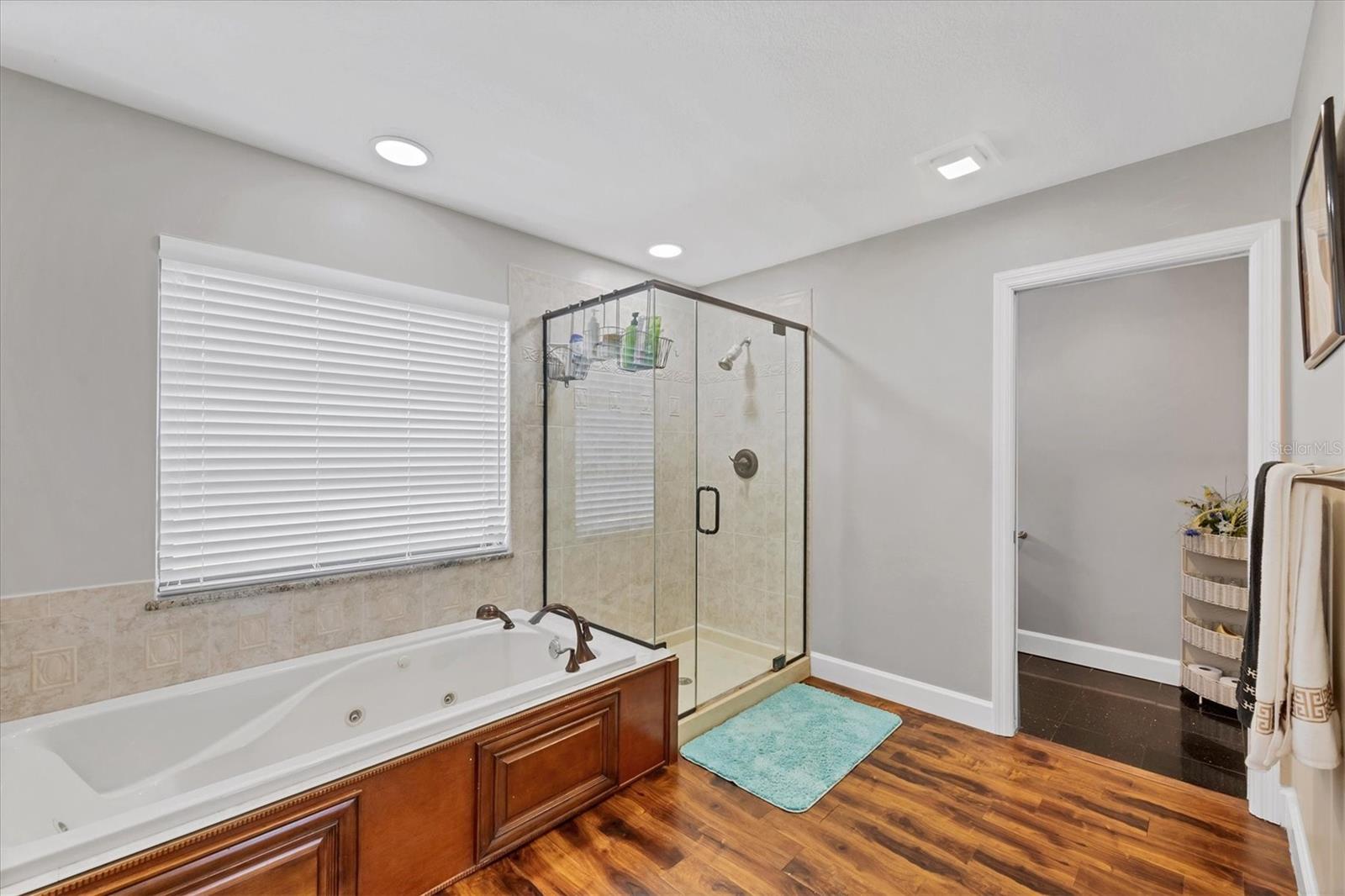 Image 19 of 37 For 4 Leeward Drive
