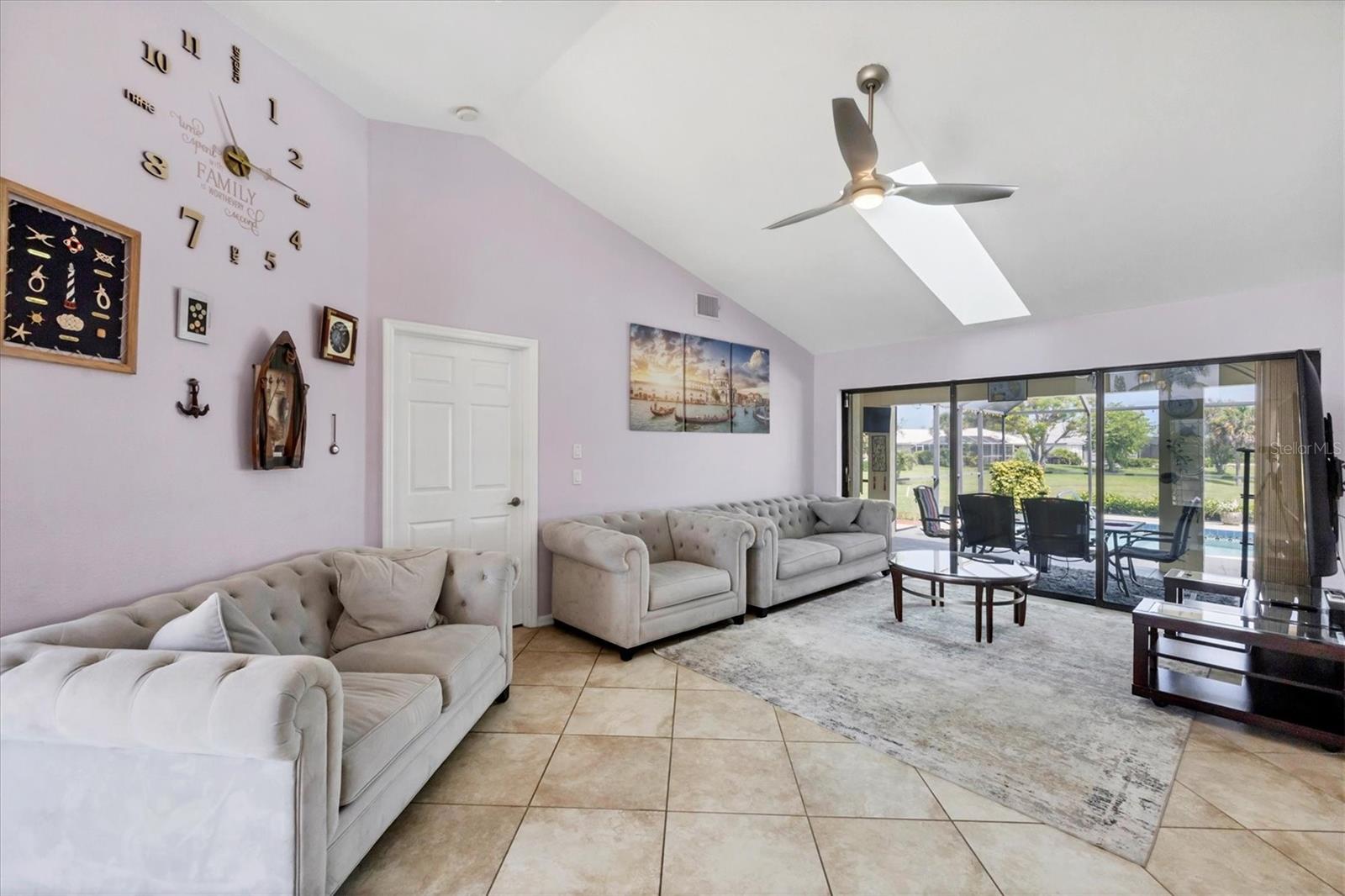Image 9 of 37 For 4 Leeward Drive
