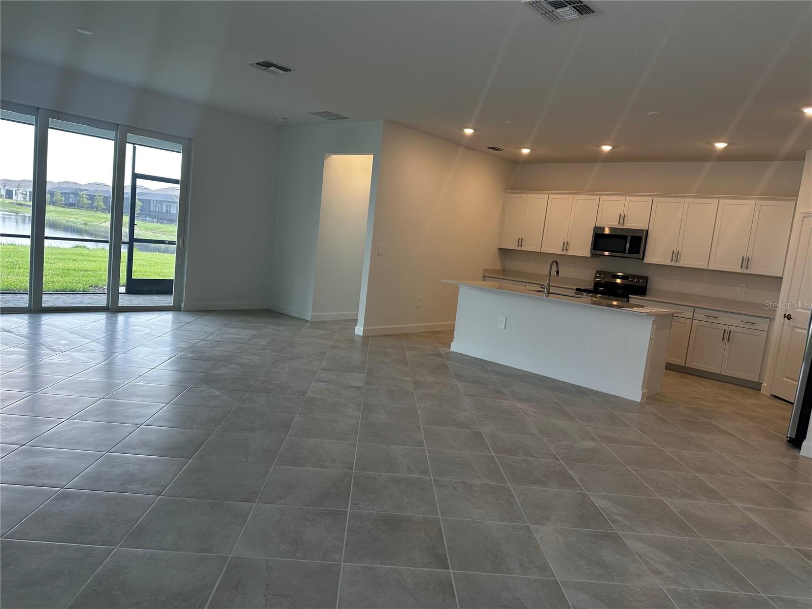 Image 5 of 22 For 8372 Waterscape Road