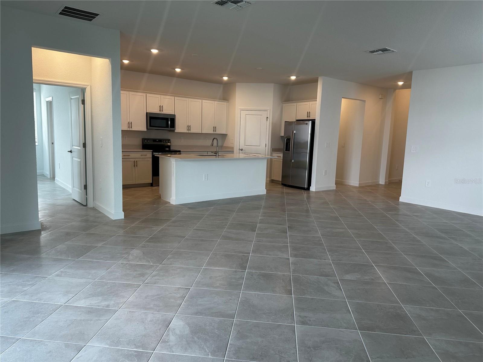 Image 6 of 22 For 8372 Waterscape Road