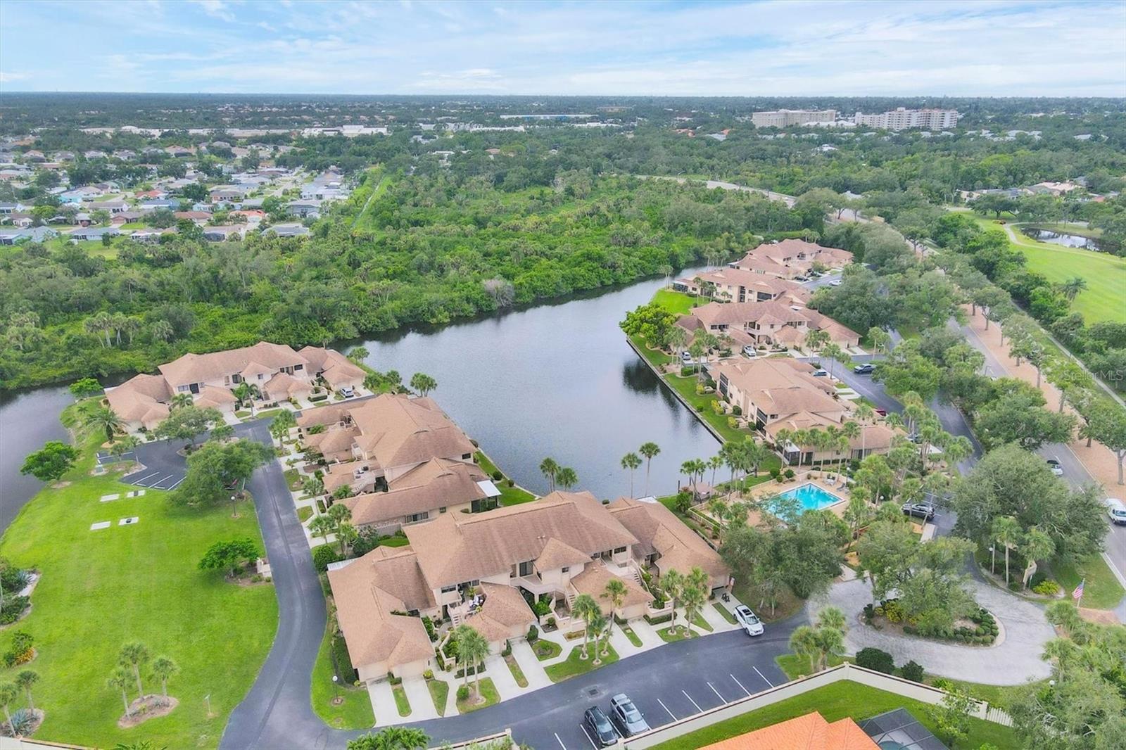 Details for 2004 Longpointe Circle E2, VENICE, FL 34293