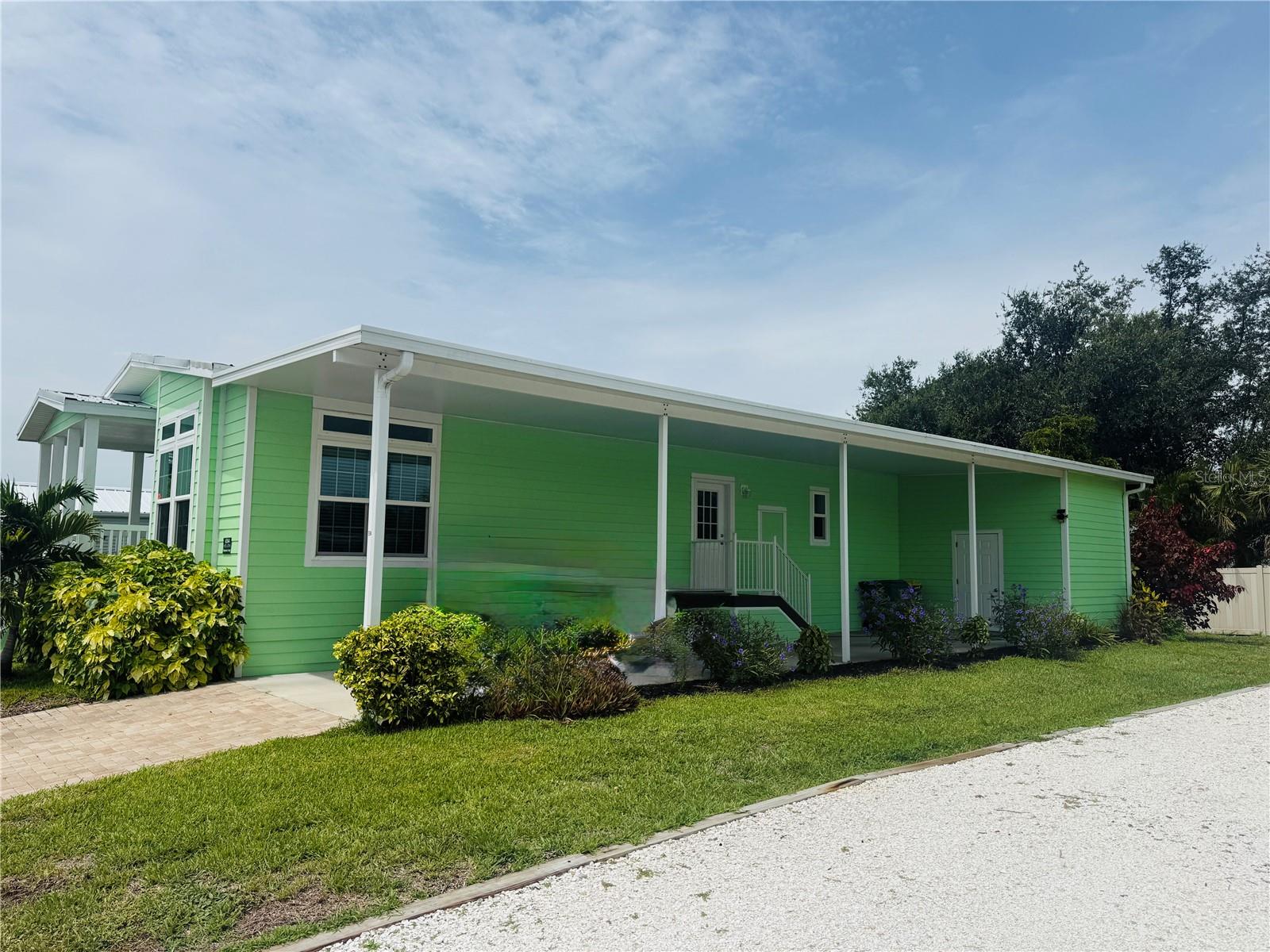 Image 2 of 33 For 4354 Manatee Loop 16a