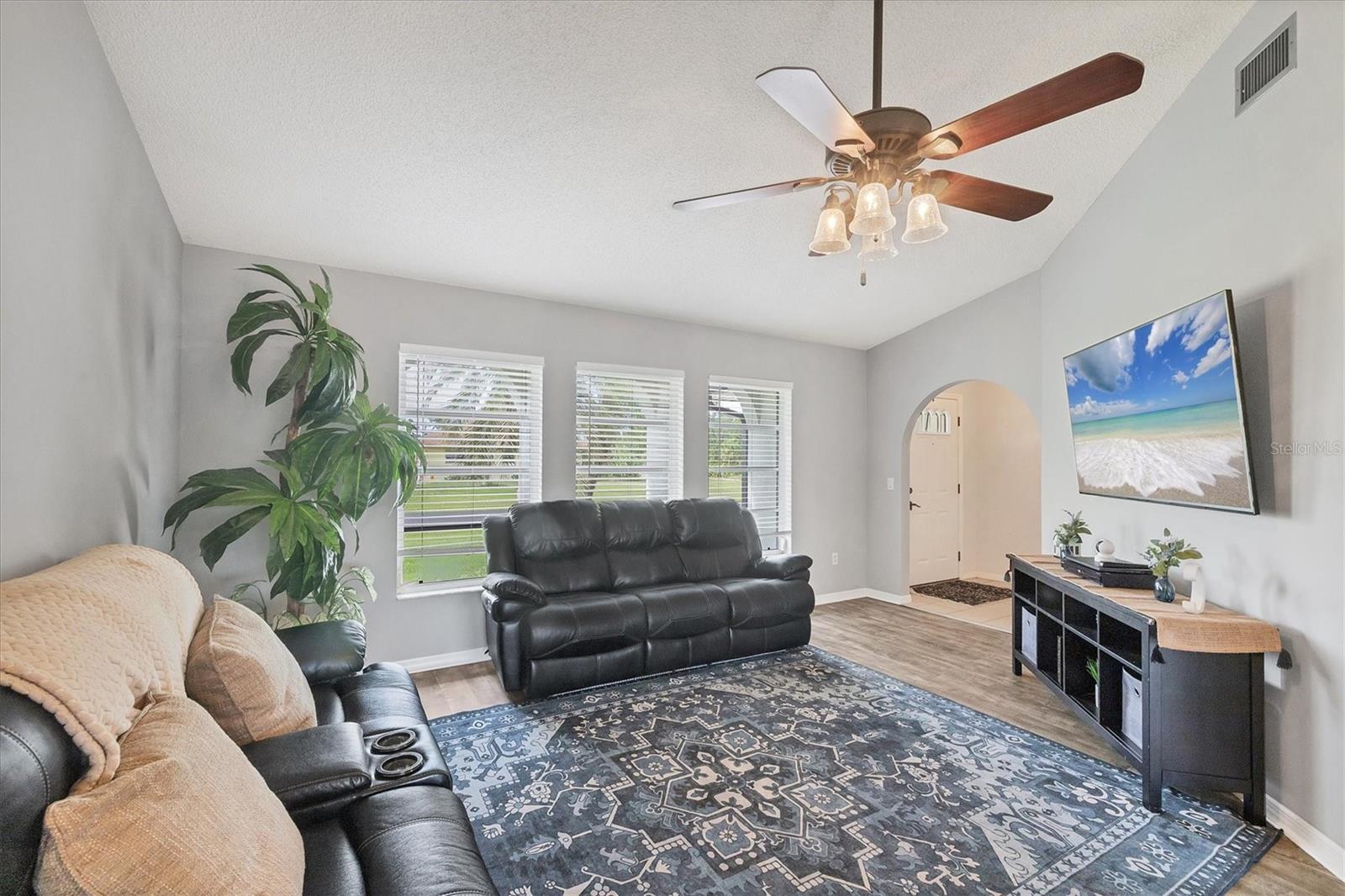 Image 10 of 43 For 10263 Waterford Avenue