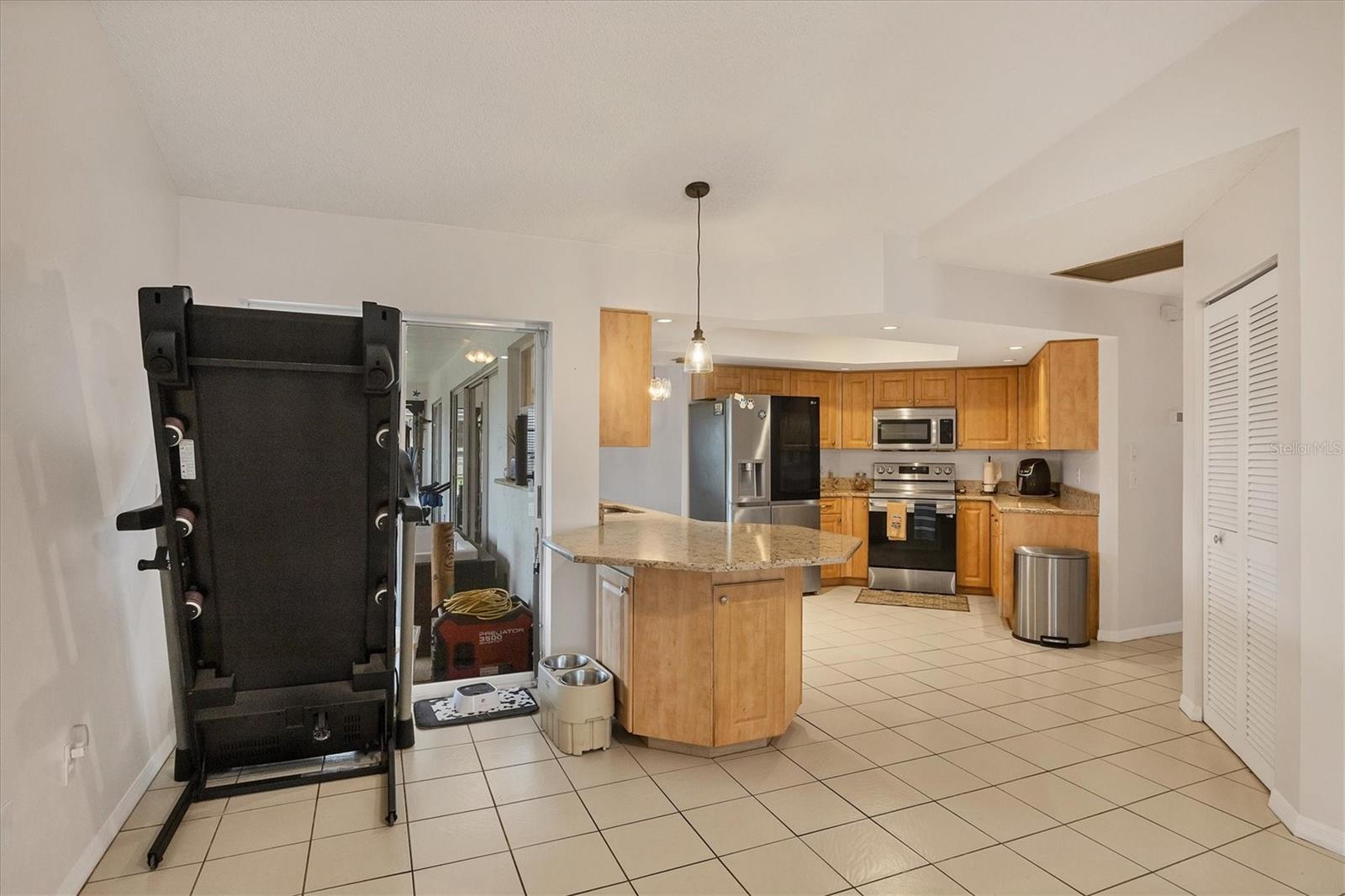 Image 13 of 43 For 10263 Waterford Avenue