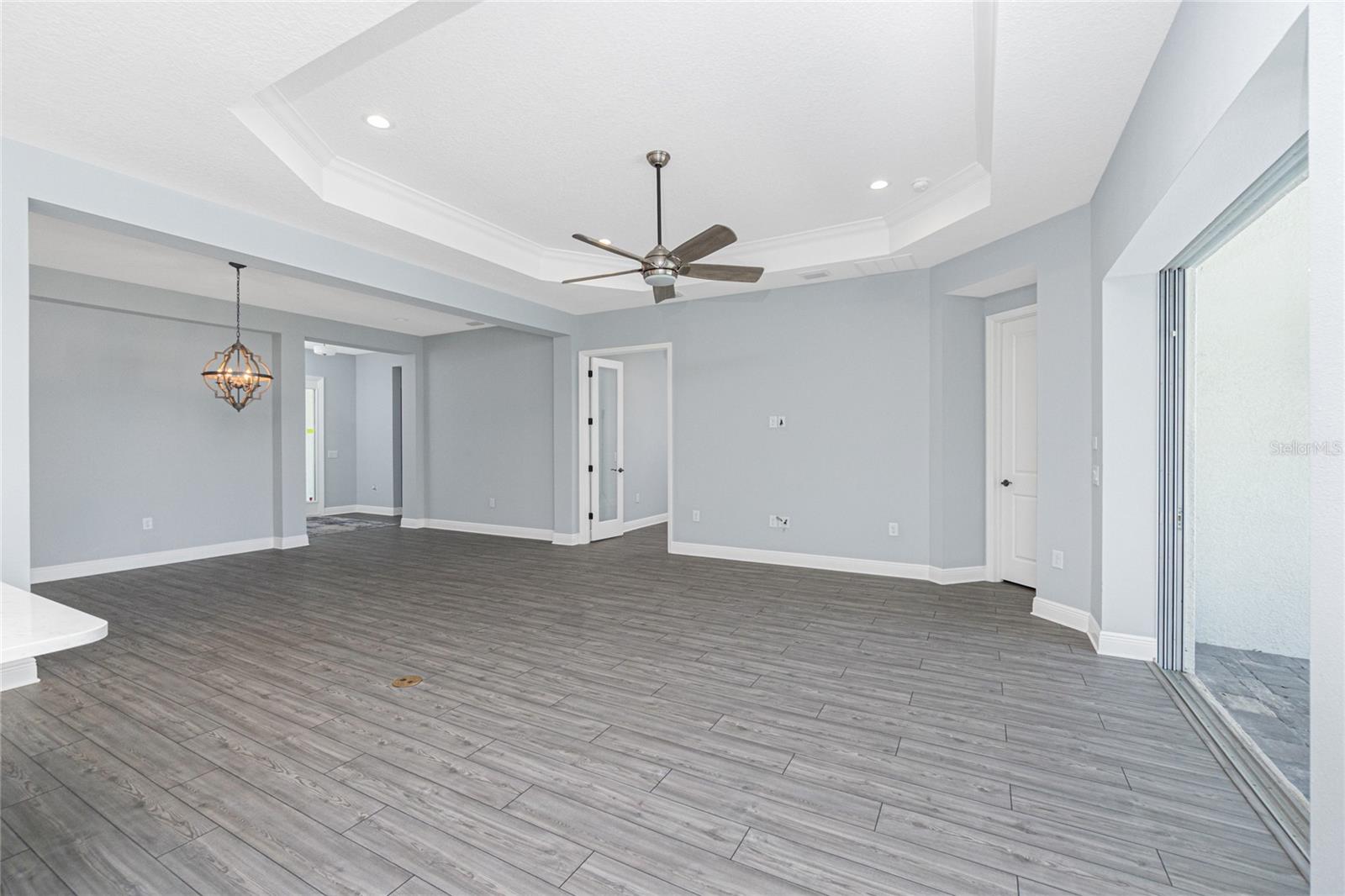 Image 18 of 54 For 11044 Hogan Circle
