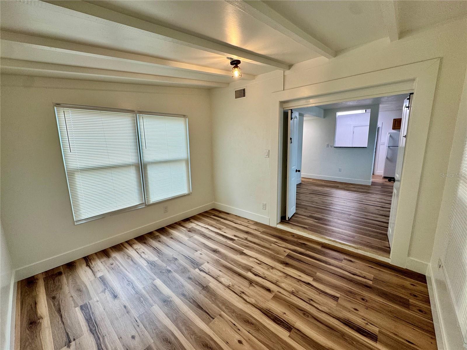 Image 9 of 28 For 300 Dalton Blvd Boulevard