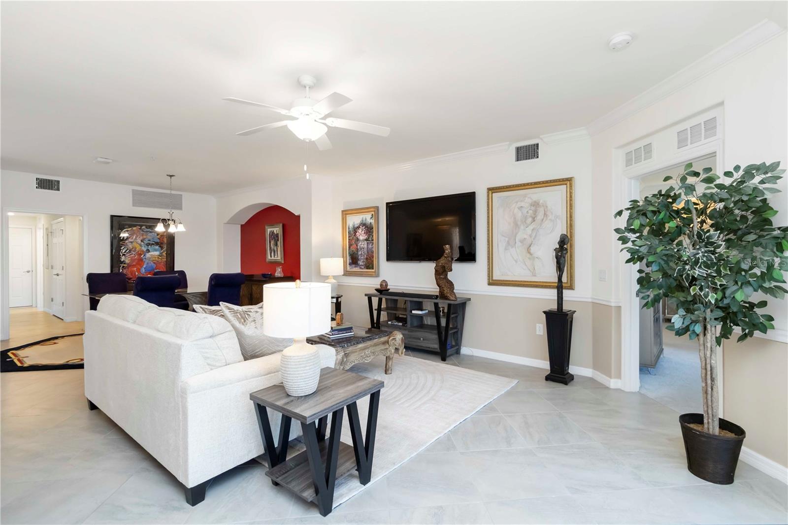 Image 12 of 100 For 10801 Tarflower Drive 102