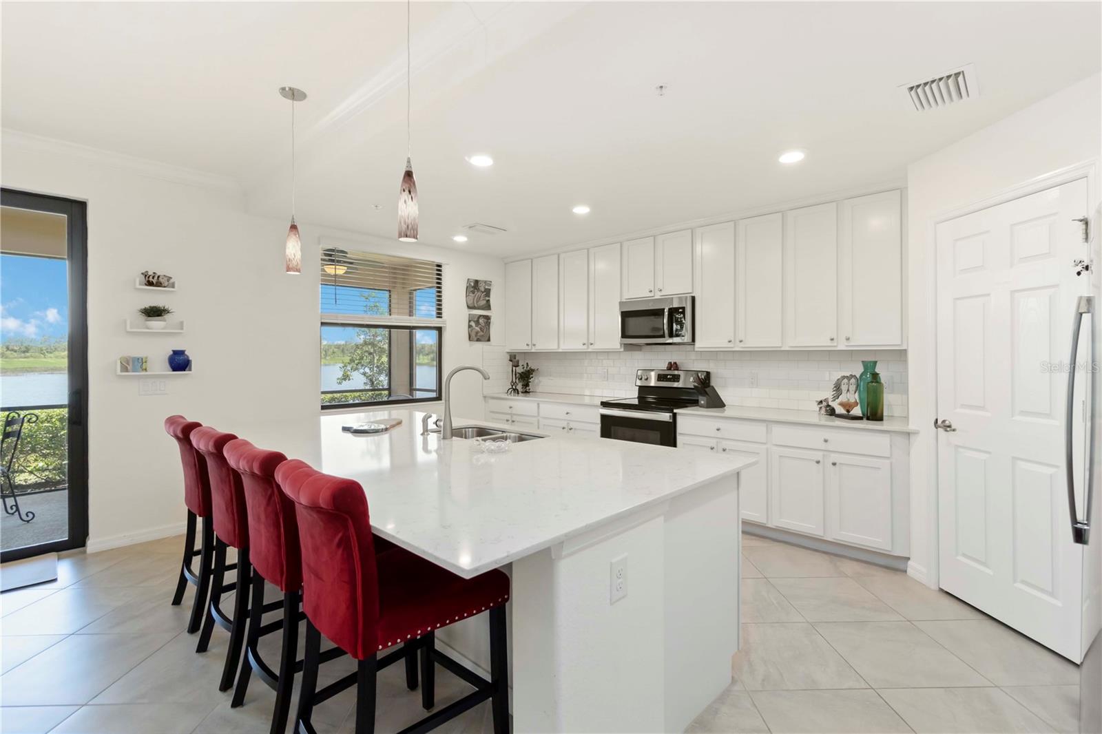 Image 15 of 100 For 10801 Tarflower Drive 102