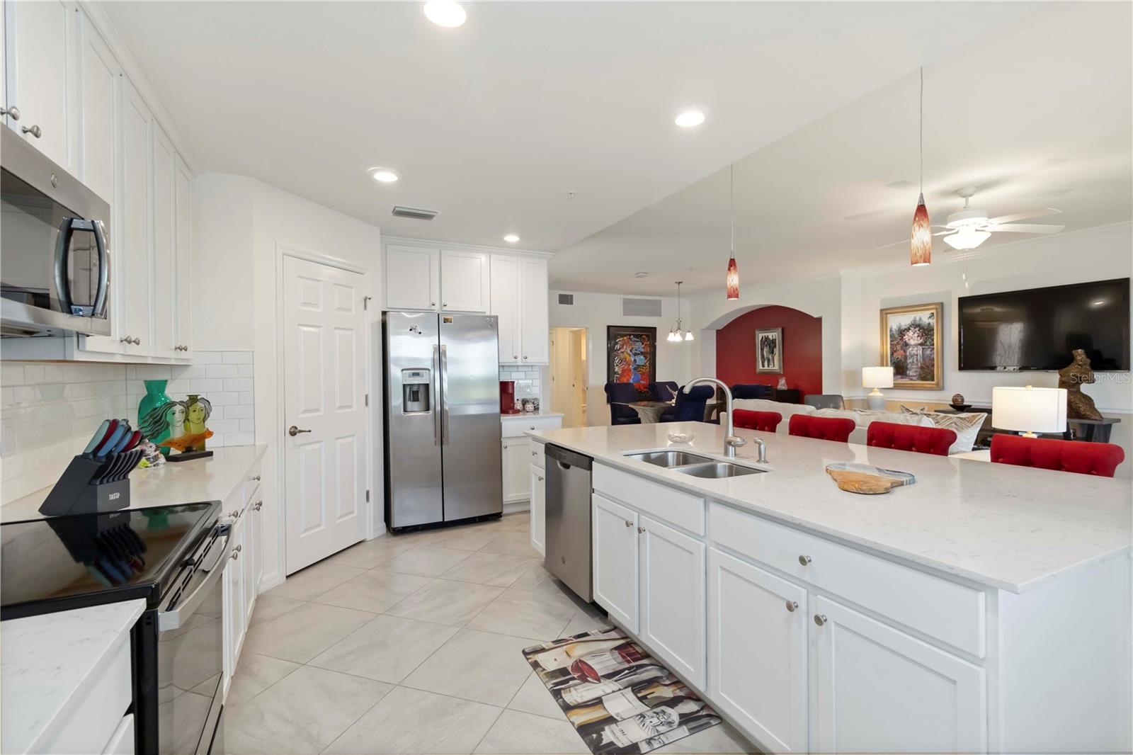 Image 17 of 100 For 10801 Tarflower Drive 102