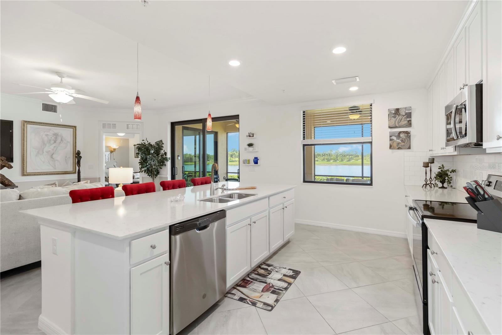 Image 18 of 100 For 10801 Tarflower Drive 102