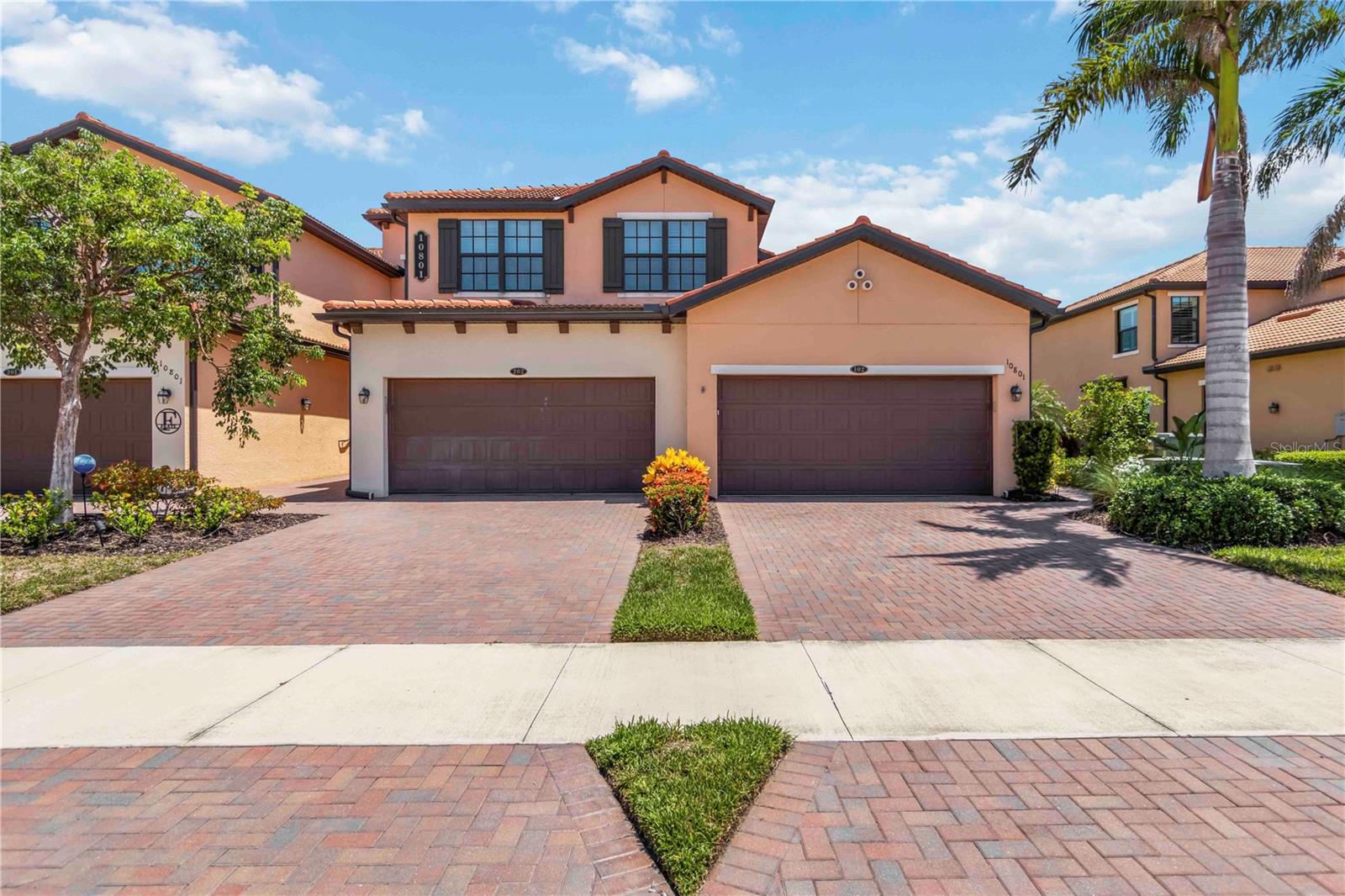 Image 3 of 100 For 10801 Tarflower Drive 102
